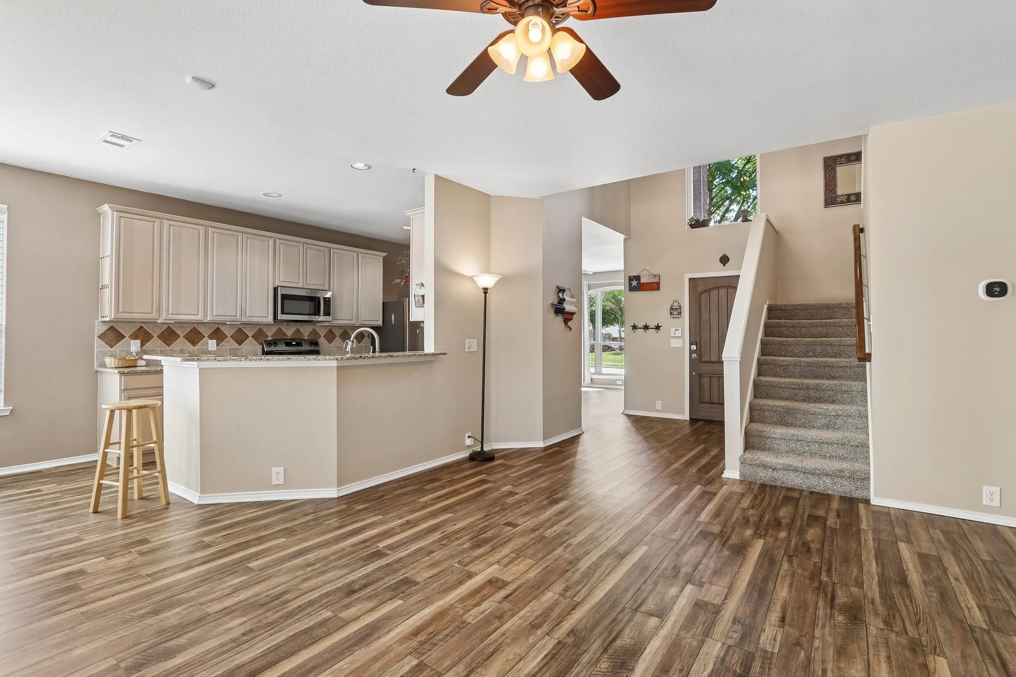Single Family Residence For Sale in Collin County , 8204 Olympia Drive, Mc Kinney, Texas 75072, 4 Bedroom, 3 Bathroom, 2 Garage spaces, 2,572 Sqft, built in 2005, mls#21312641, Real Estate Agent in Mc Kinney, Homes For Sale in Collin county, Homes For Sale in Mc Kinney, Realtor in Mc Kinney Texas, Real Estate Brokerage Independent Realty Texas, Luminita Cordes Realtor