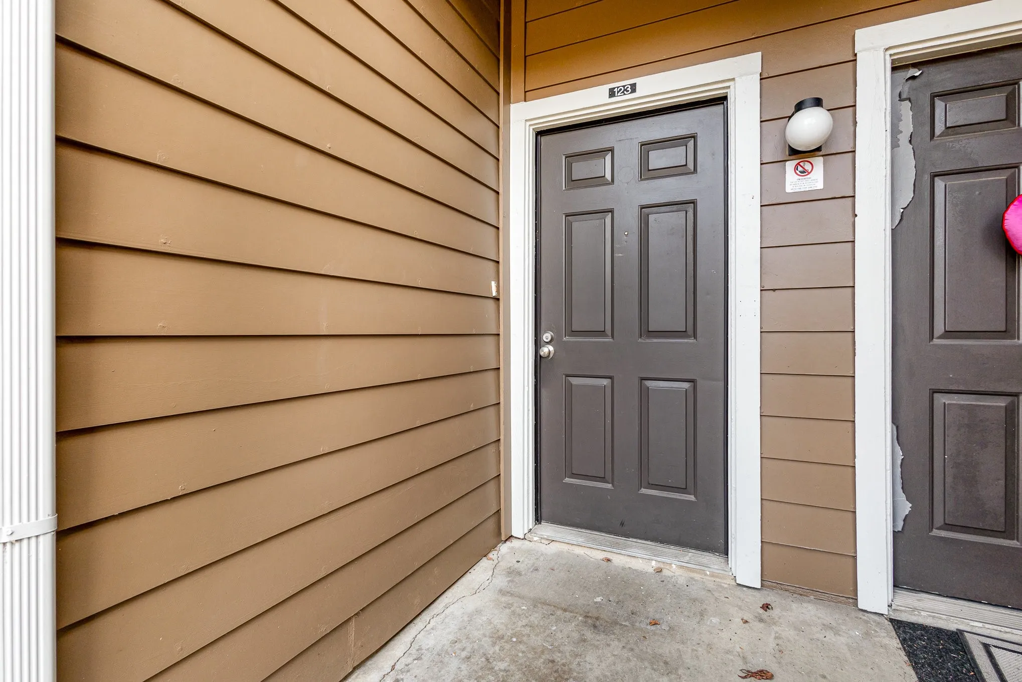 Condominium For Sale in Dallas County , 3615 W Northgate Drive 123, Irving, Texas 75062, 2 Bedroom, 1 Bathroom, Garage spaces, 826 Sqft, built in 1982, mls#21326345, Real Estate Agent in Irving, Homes For Sale in Dallas county, Homes For Sale in Irving, Realtor in Irving Texas, Real Estate Brokerage Independent Realty Texas, Luminita Cordes Realtor