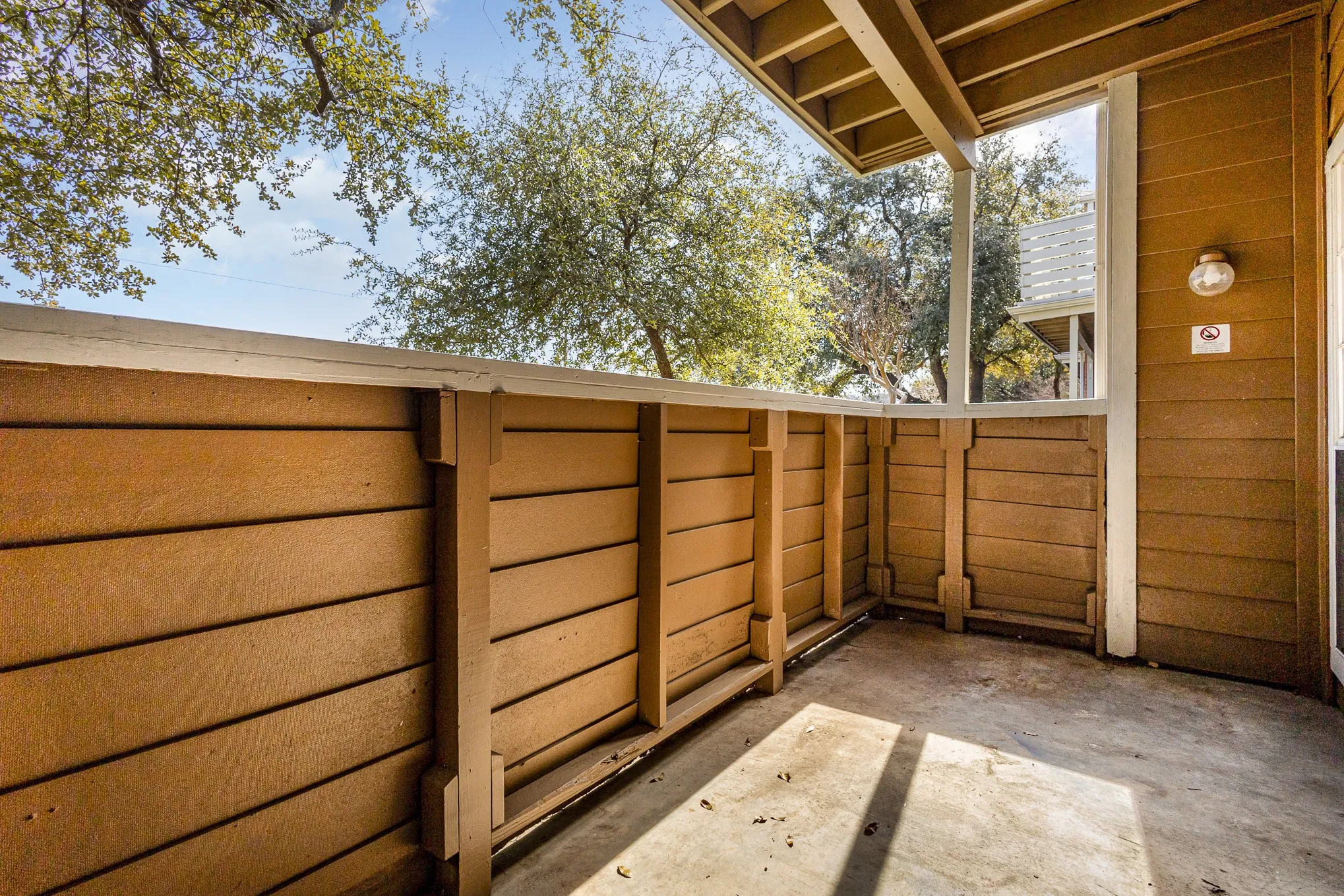 Condominium For Sale in Dallas County , 3615 W Northgate Drive 123, Irving, Texas 75062, 2 Bedroom, 1 Bathroom, Garage spaces, 826 Sqft, built in 1982, mls#21326345, Real Estate Agent in Irving, Homes For Sale in Dallas county, Homes For Sale in Irving, Realtor in Irving Texas, Real Estate Brokerage Independent Realty Texas, Luminita Cordes Realtor