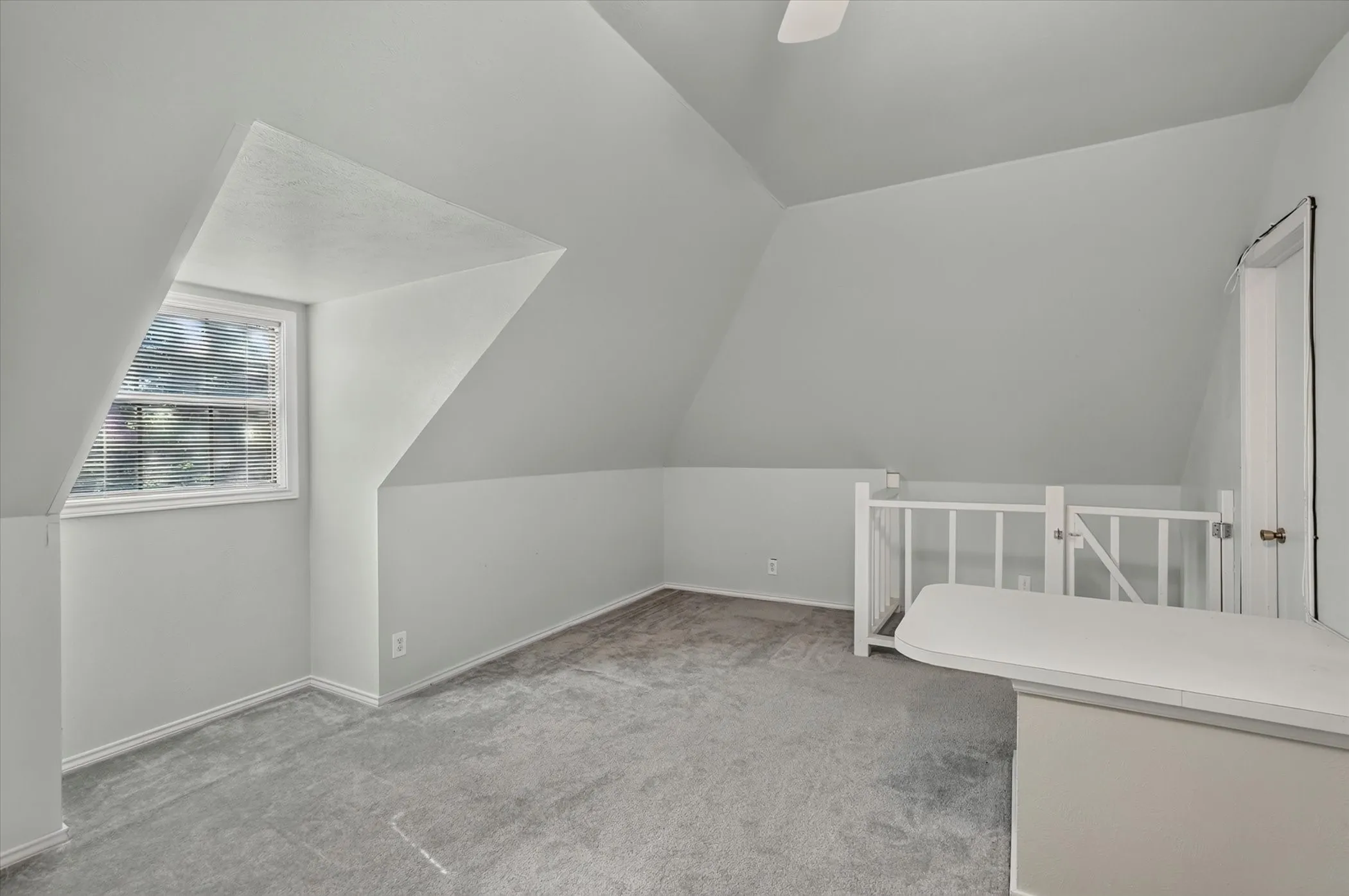 Single Family Residence For Sale in Collin County , 220 Priscilla Circle, New Hope, Texas 75071, 4 Bedroom, 3 Bathroom, 3 Garage spaces, 2,748 Sqft, built in 1985, mls#21323151, Real Estate Agent in New Hope, Homes For Sale in Collin county, Homes For Sale in New Hope, Realtor in New Hope Texas, Real Estate Brokerage Independent Realty Texas, Luminita Cordes Realtor