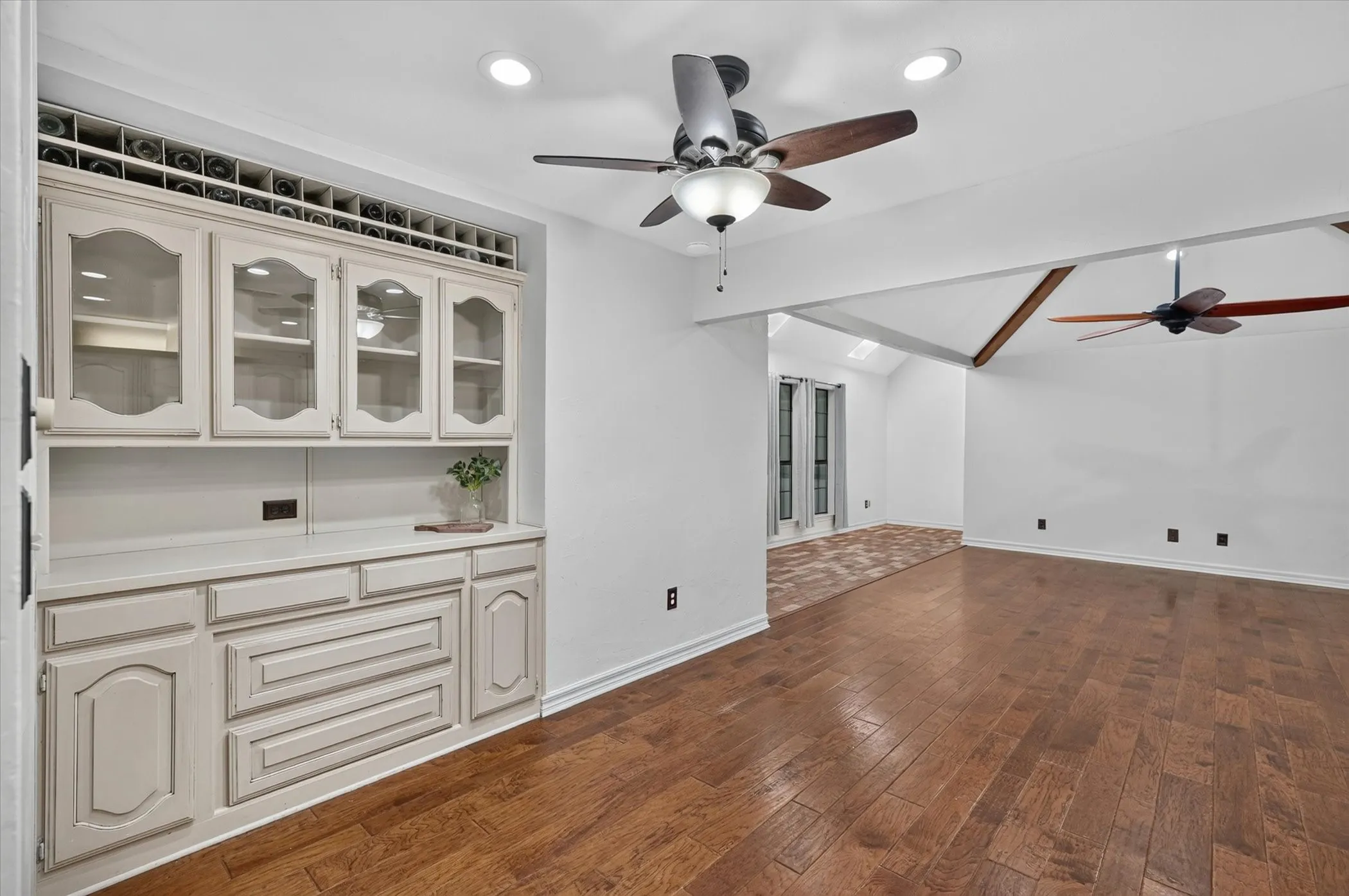 Single Family Residence For Sale in Collin County , 220 Priscilla Circle, New Hope, Texas 75071, 4 Bedroom, 3 Bathroom, 3 Garage spaces, 2,748 Sqft, built in 1985, mls#21323151, Real Estate Agent in New Hope, Homes For Sale in Collin county, Homes For Sale in New Hope, Realtor in New Hope Texas, Real Estate Brokerage Independent Realty Texas, Luminita Cordes Realtor
