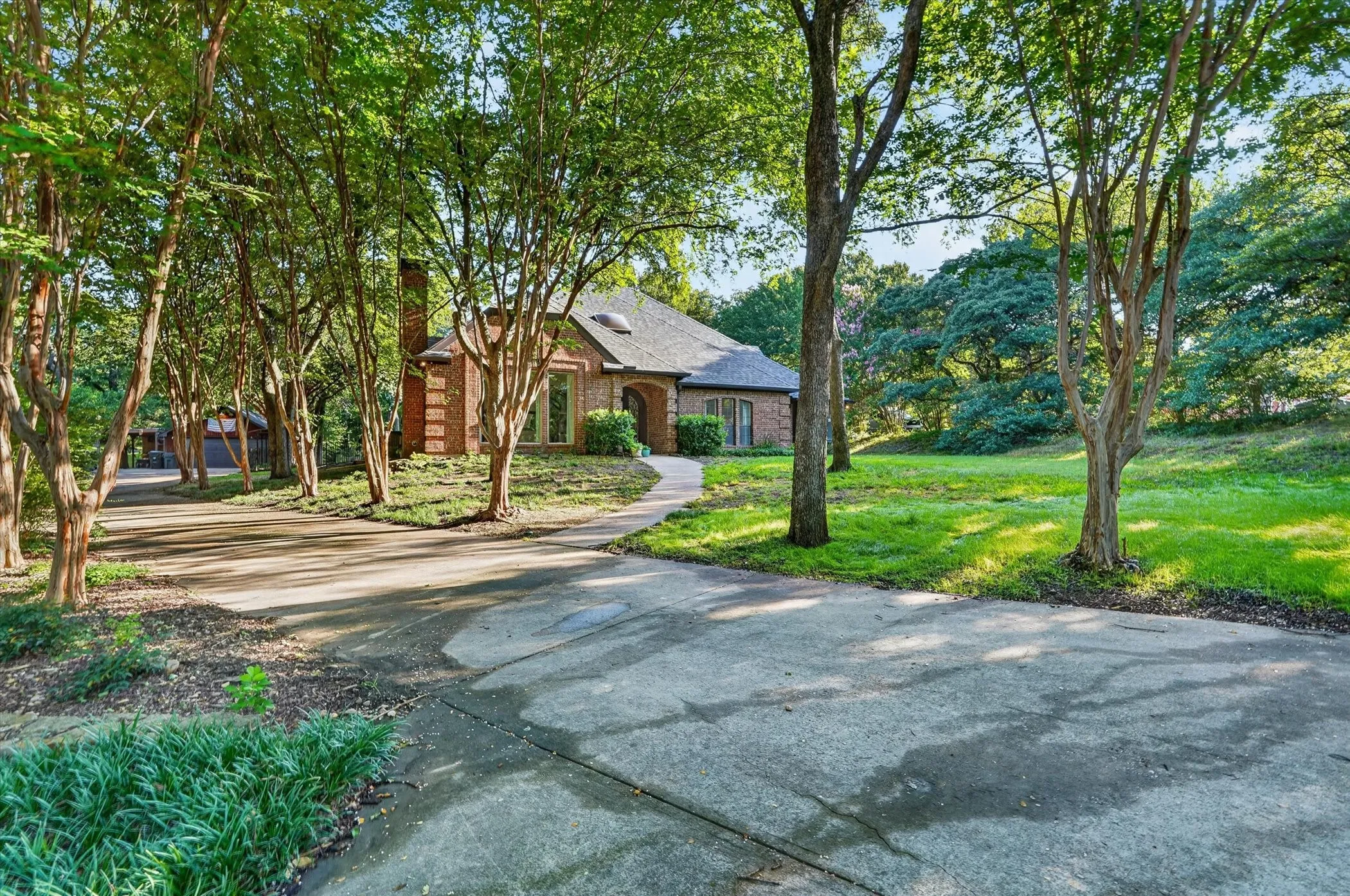 Single Family Residence For Sale in Collin County , 220 Priscilla Circle, New Hope, Texas 75071, 4 Bedroom, 3 Bathroom, 3 Garage spaces, 2,748 Sqft, built in 1985, mls#21323151, Real Estate Agent in New Hope, Homes For Sale in Collin county, Homes For Sale in New Hope, Realtor in New Hope Texas, Real Estate Brokerage Independent Realty Texas, Luminita Cordes Realtor