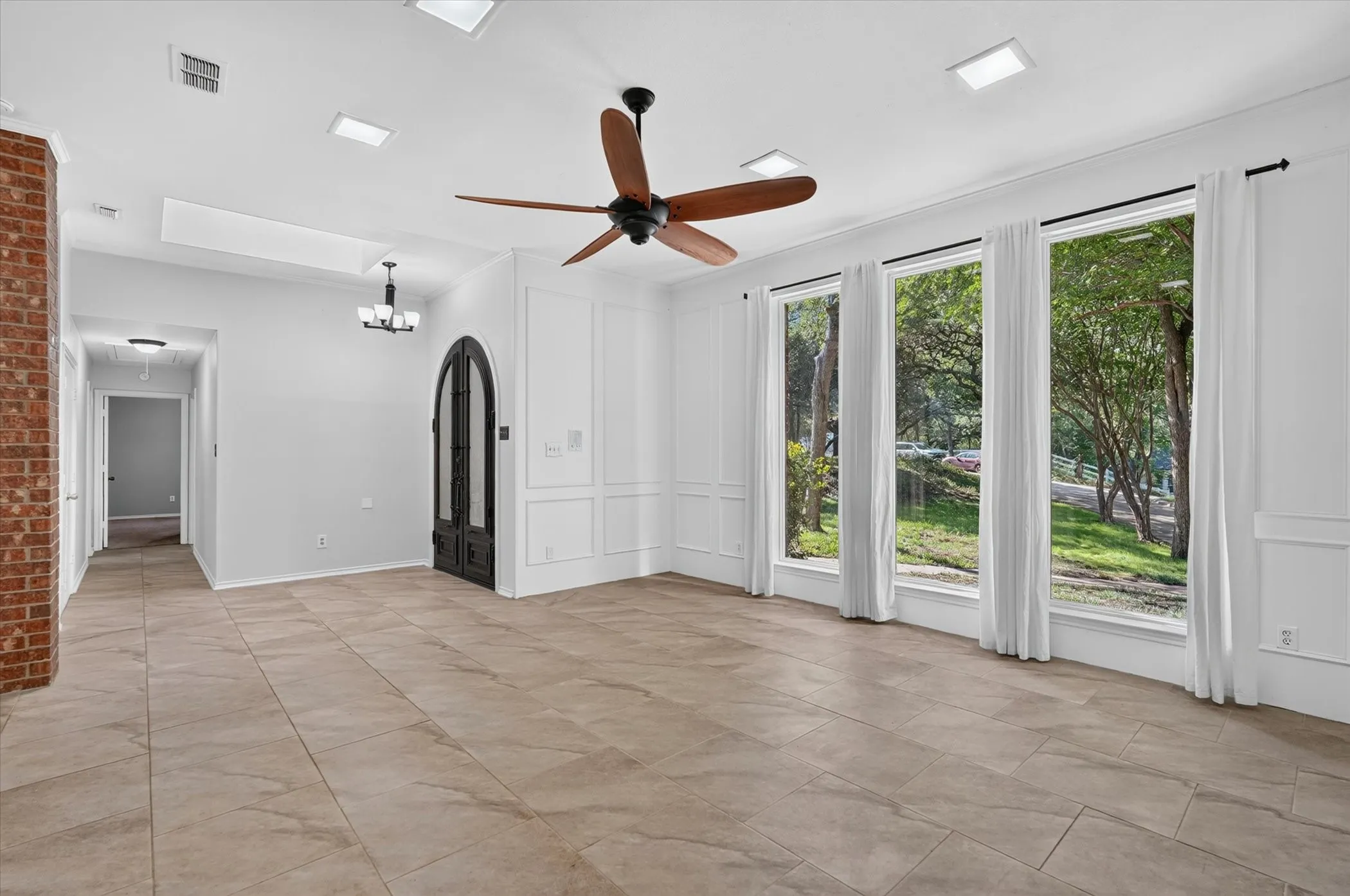 Single Family Residence For Sale in Collin County , 220 Priscilla Circle, New Hope, Texas 75071, 4 Bedroom, 3 Bathroom, 3 Garage spaces, 2,748 Sqft, built in 1985, mls#21323151, Real Estate Agent in New Hope, Homes For Sale in Collin county, Homes For Sale in New Hope, Realtor in New Hope Texas, Real Estate Brokerage Independent Realty Texas, Luminita Cordes Realtor