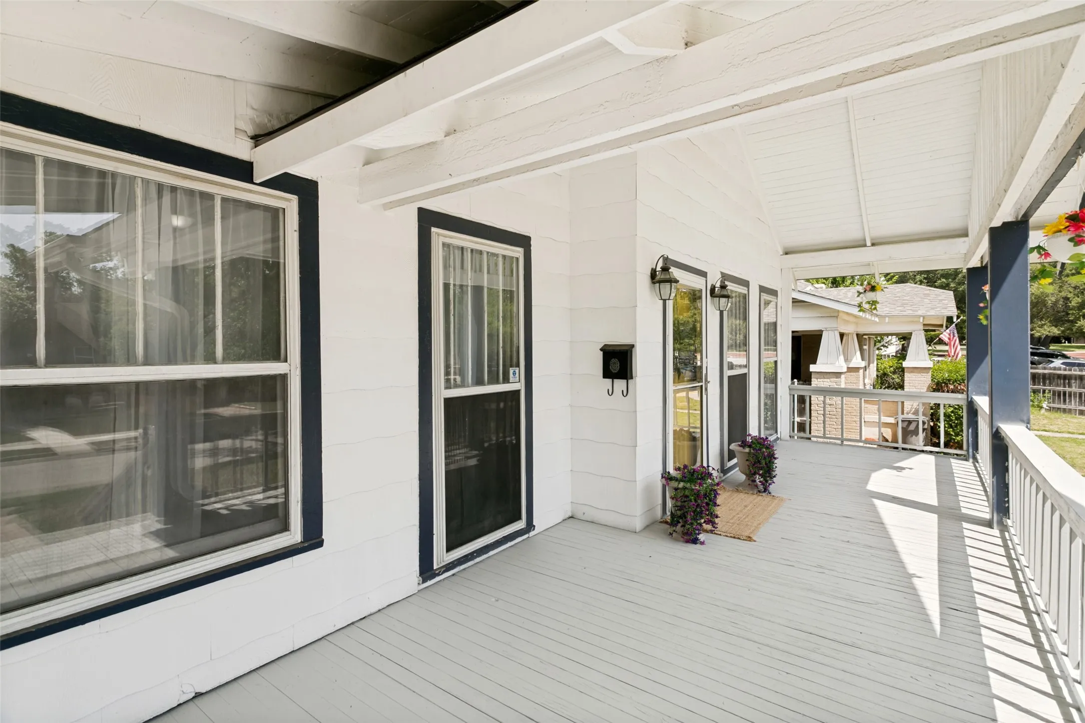 Single Family Residence For Sale in Tarrant County , 1716 Thomas Place, Fort Worth, Texas 76107, 2 Bedroom, 1 Bathroom, 2 Garage spaces, 1,620 Sqft, built in 1924, mls#21326300, Real Estate Agent in Fort Worth, Homes For Sale in Tarrant county, Homes For Sale in Fort Worth, Realtor in Fort Worth Texas, Real Estate Brokerage Independent Realty Texas, Luminita Cordes Realtor