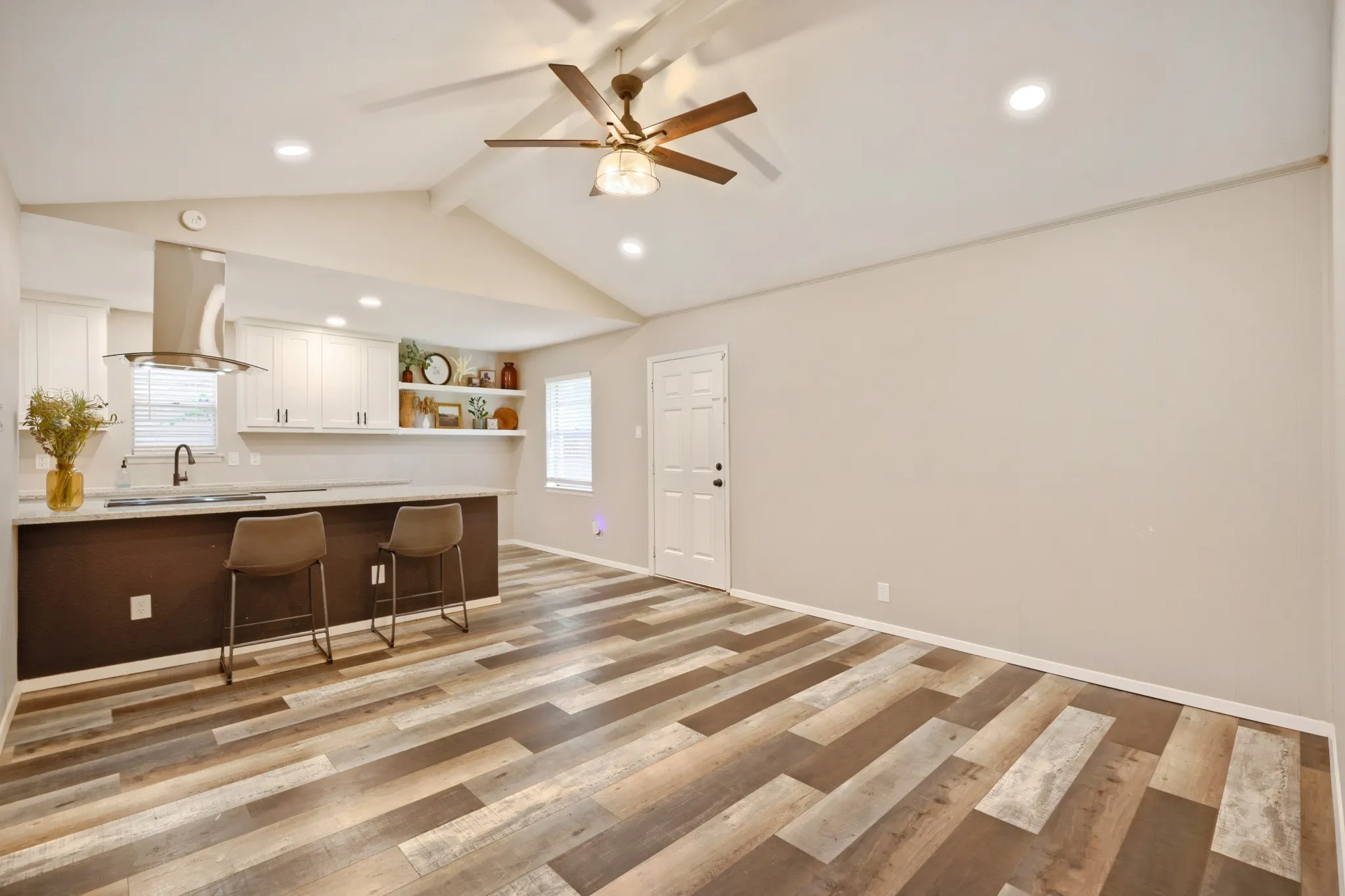 Dining area overlooking the kitchen