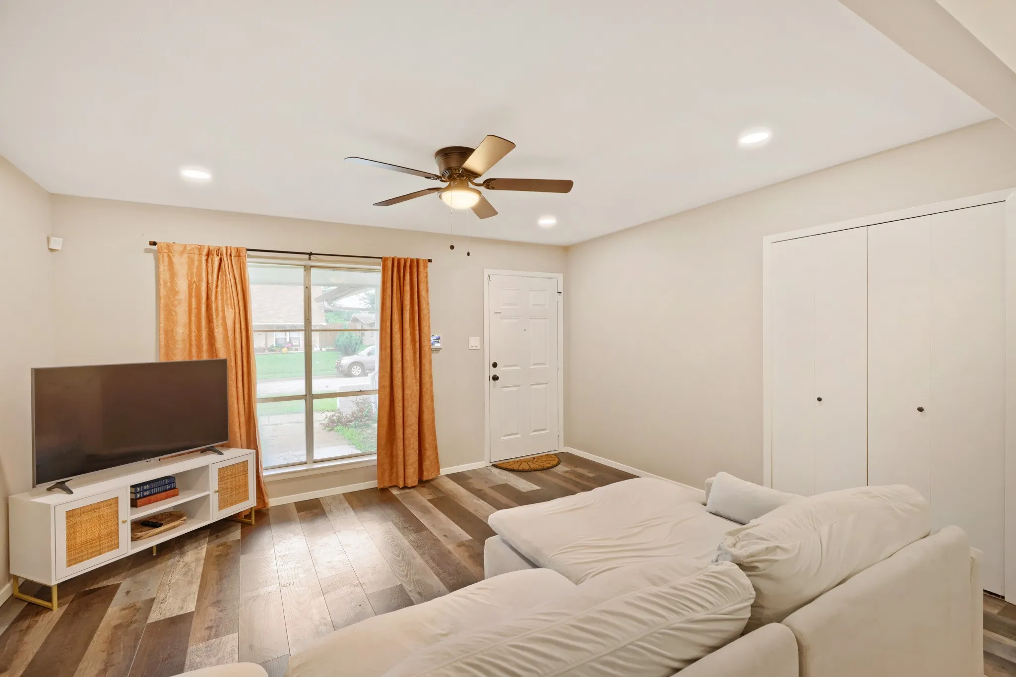 Living room overlooking front yard