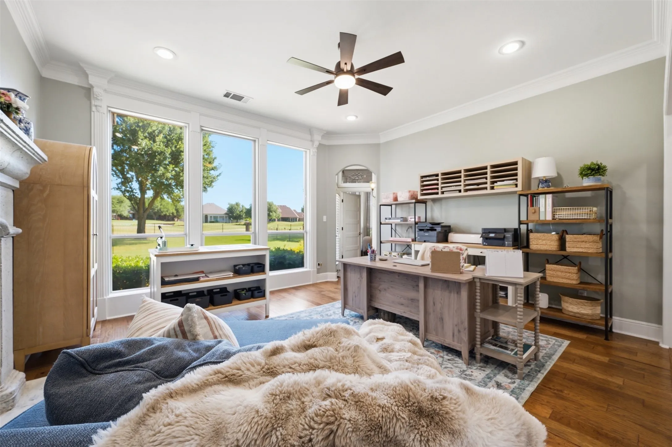 Single Family Residence For Sale in Tarrant County , 869 Thomas Crossing Drive, Fort Worth, Texas 76028, 4 Bedroom, 3 Bathroom, 3 Garage spaces, 3,378 Sqft, built in 2001, mls#21325343, Real Estate Agent in Fort Worth, Homes For Sale in Tarrant county, Homes For Sale in Fort Worth, Realtor in Fort Worth Texas, Real Estate Brokerage Independent Realty Texas, Luminita Cordes Realtor