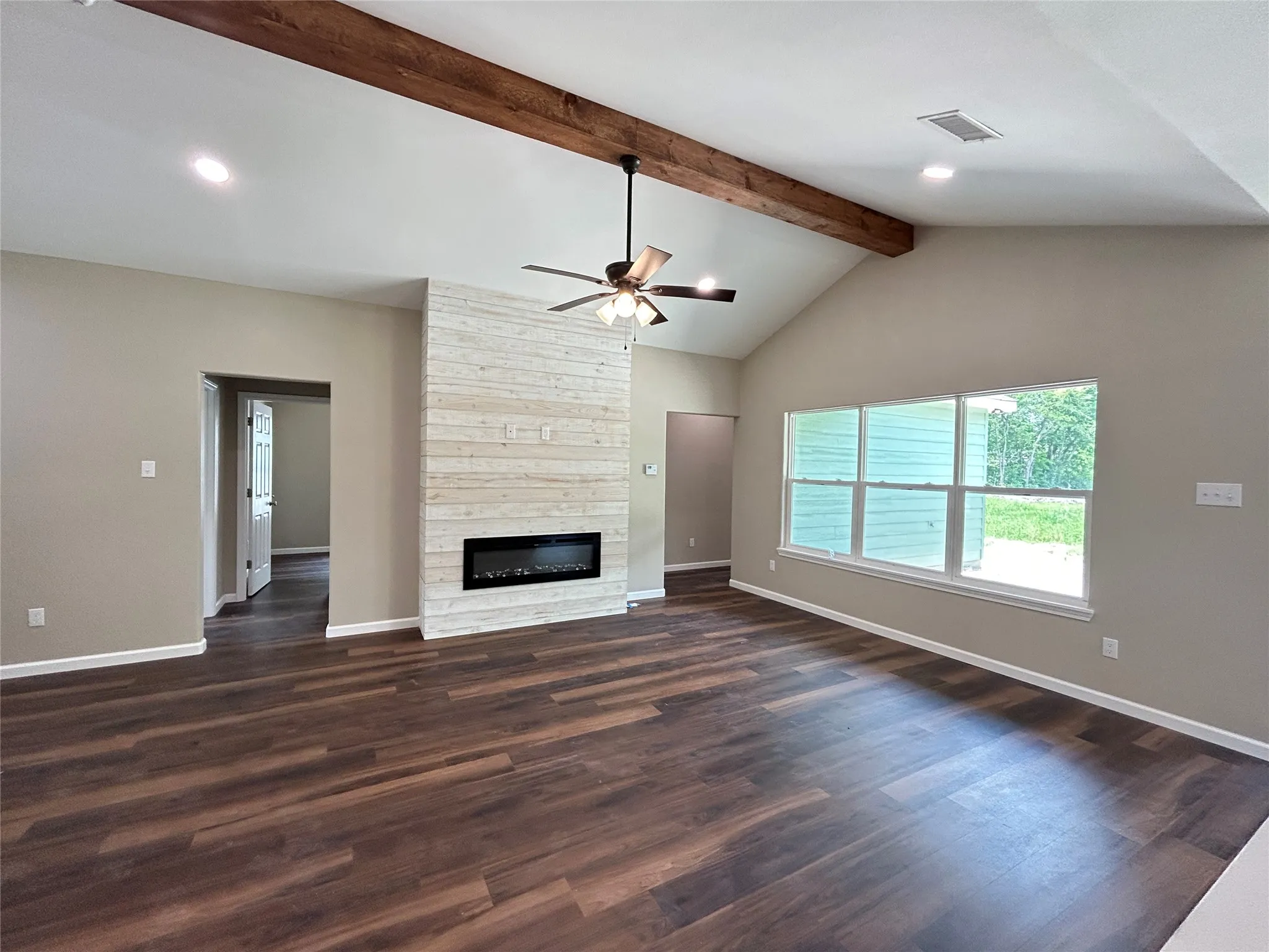 Single Family Residence For Rent in Hopkins County , 923 Putman Street, Sulphur Springs, Texas 75482, 3 Bedroom, 2 Bathroom, 2 Garage spaces, 1,326 Sqft, built in 2026, mls#21326327, Real Estate Agent in Sulphur Springs, Homes For Rent in Hopkins county, Homes For Rent in Sulphur Springs, Realtor in Sulphur Springs Texas, Real Estate Brokerage Independent Realty Texas, Luminita Cordes Realtor