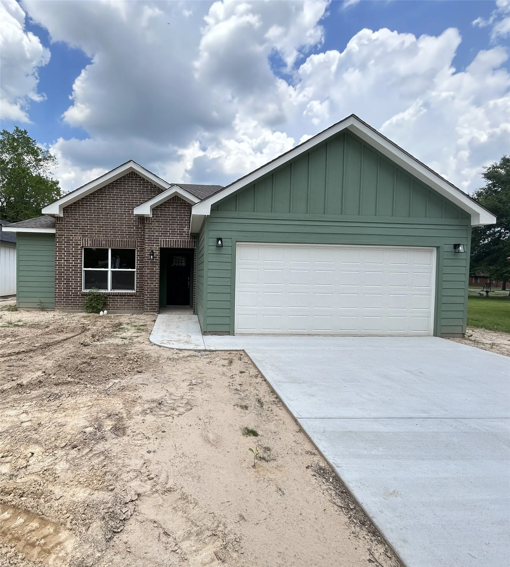 Single Family Residence For Rent in Hopkins County , 923 Putman Street, Sulphur Springs, Texas 75482, 3 Bedroom, 2 Bathroom, 2 Garage spaces, 1,326 Sqft, built in 2026, mls#21326327, Real Estate Agent in Sulphur Springs, Homes For Rent in Hopkins county, Homes For Rent in Sulphur Springs, Realtor in Sulphur Springs Texas, Real Estate Brokerage Independent Realty Texas, Luminita Cordes Realtor