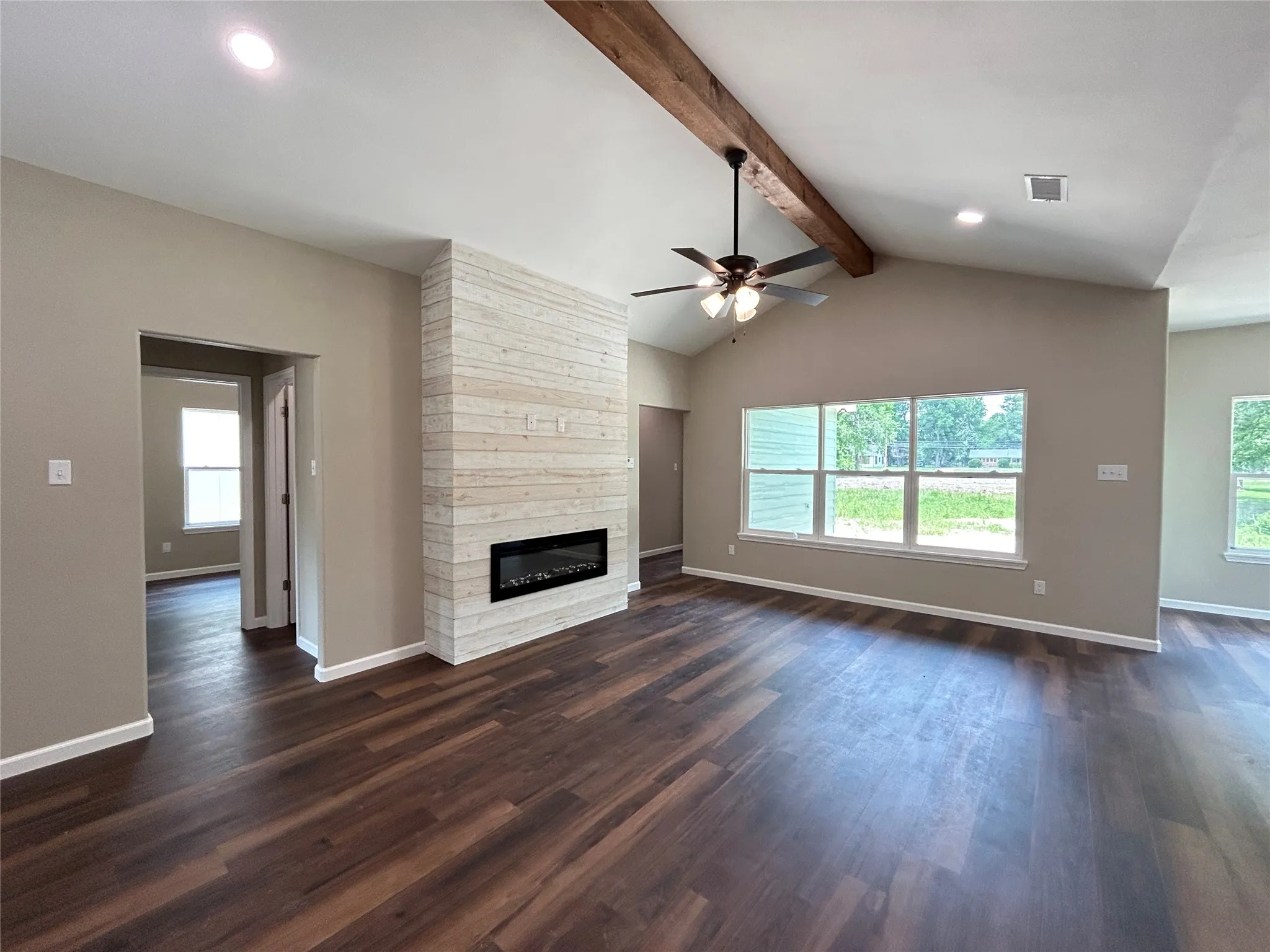 Single Family Residence For Rent in Hopkins County , 923 Putman Street, Sulphur Springs, Texas 75482, 3 Bedroom, 2 Bathroom, 2 Garage spaces, 1,326 Sqft, built in 2026, mls#21326327, Real Estate Agent in Sulphur Springs, Homes For Rent in Hopkins county, Homes For Rent in Sulphur Springs, Realtor in Sulphur Springs Texas, Real Estate Brokerage Independent Realty Texas, Luminita Cordes Realtor