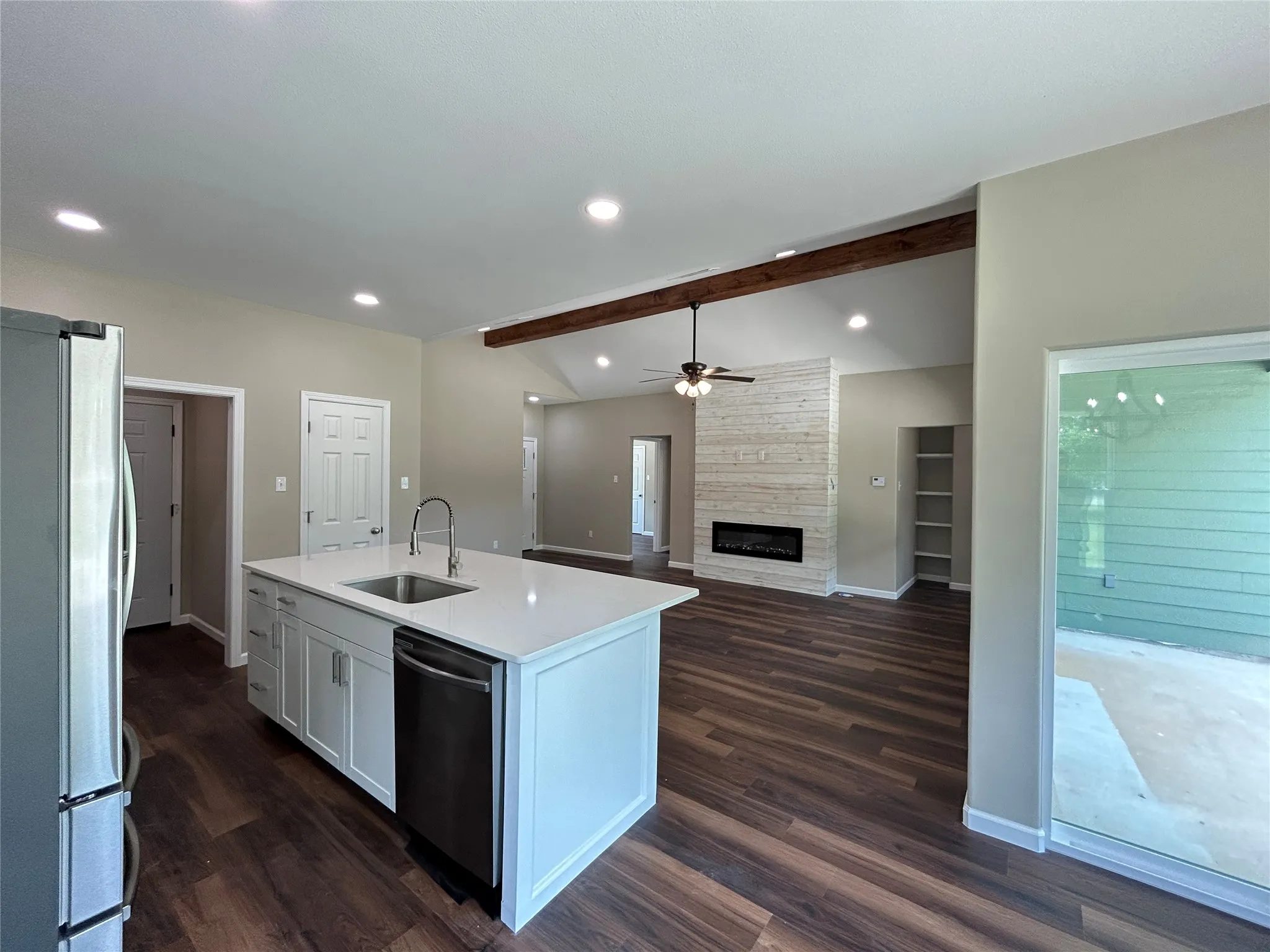 Single Family Residence For Rent in Hopkins County , 923 Putman Street, Sulphur Springs, Texas 75482, 3 Bedroom, 2 Bathroom, 2 Garage spaces, 1,326 Sqft, built in 2026, mls#21326327, Real Estate Agent in Sulphur Springs, Homes For Rent in Hopkins county, Homes For Rent in Sulphur Springs, Realtor in Sulphur Springs Texas, Real Estate Brokerage Independent Realty Texas, Luminita Cordes Realtor