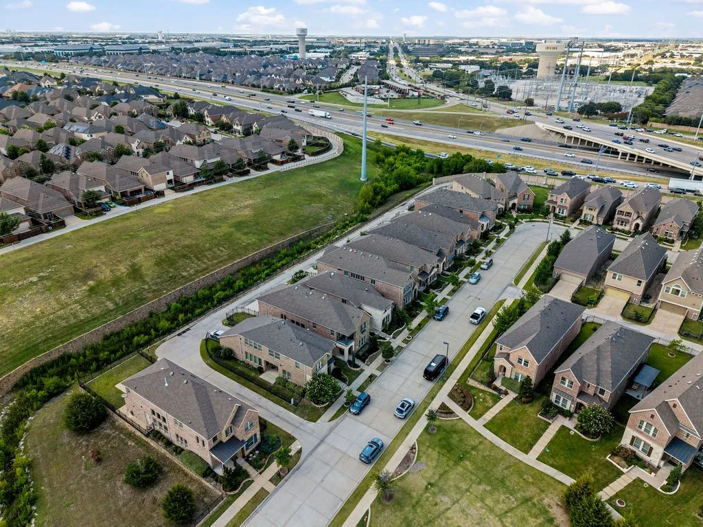 Single Family Residence For Sale in Dallas County , 6923 Birch Creek Drive, Irving, Texas 75063, 4 Bedroom, 3 Bathroom, 2 Garage spaces, 2,654 Sqft, built in 2017, mls#21317335, Real Estate Agent in Irving, Homes For Sale in Dallas county, Homes For Sale in Irving, Realtor in Irving Texas, Real Estate Brokerage Independent Realty Texas, Luminita Cordes Realtor