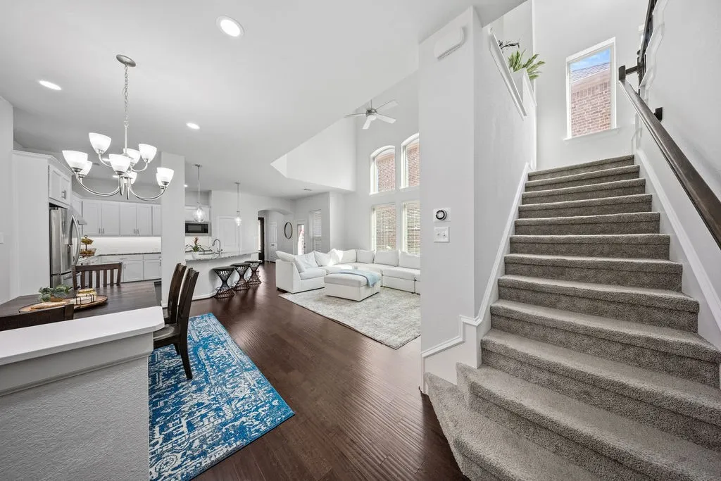Single Family Residence For Sale in Dallas County , 6923 Birch Creek Drive, Irving, Texas 75063, 4 Bedroom, 3 Bathroom, 2 Garage spaces, 2,654 Sqft, built in 2017, mls#21317335, Real Estate Agent in Irving, Homes For Sale in Dallas county, Homes For Sale in Irving, Realtor in Irving Texas, Real Estate Brokerage Independent Realty Texas, Luminita Cordes Realtor