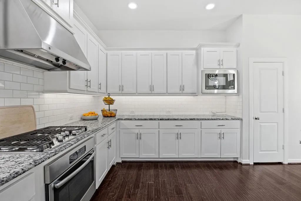 Single Family Residence For Sale in Dallas County , 6923 Birch Creek Drive, Irving, Texas 75063, 4 Bedroom, 3 Bathroom, 2 Garage spaces, 2,654 Sqft, built in 2017, mls#21317335, Real Estate Agent in Irving, Homes For Sale in Dallas county, Homes For Sale in Irving, Realtor in Irving Texas, Real Estate Brokerage Independent Realty Texas, Luminita Cordes Realtor