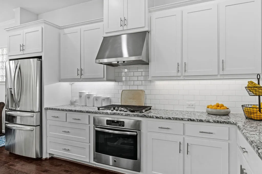 Single Family Residence For Sale in Dallas County , 6923 Birch Creek Drive, Irving, Texas 75063, 4 Bedroom, 3 Bathroom, 2 Garage spaces, 2,654 Sqft, built in 2017, mls#21317335, Real Estate Agent in Irving, Homes For Sale in Dallas county, Homes For Sale in Irving, Realtor in Irving Texas, Real Estate Brokerage Independent Realty Texas, Luminita Cordes Realtor