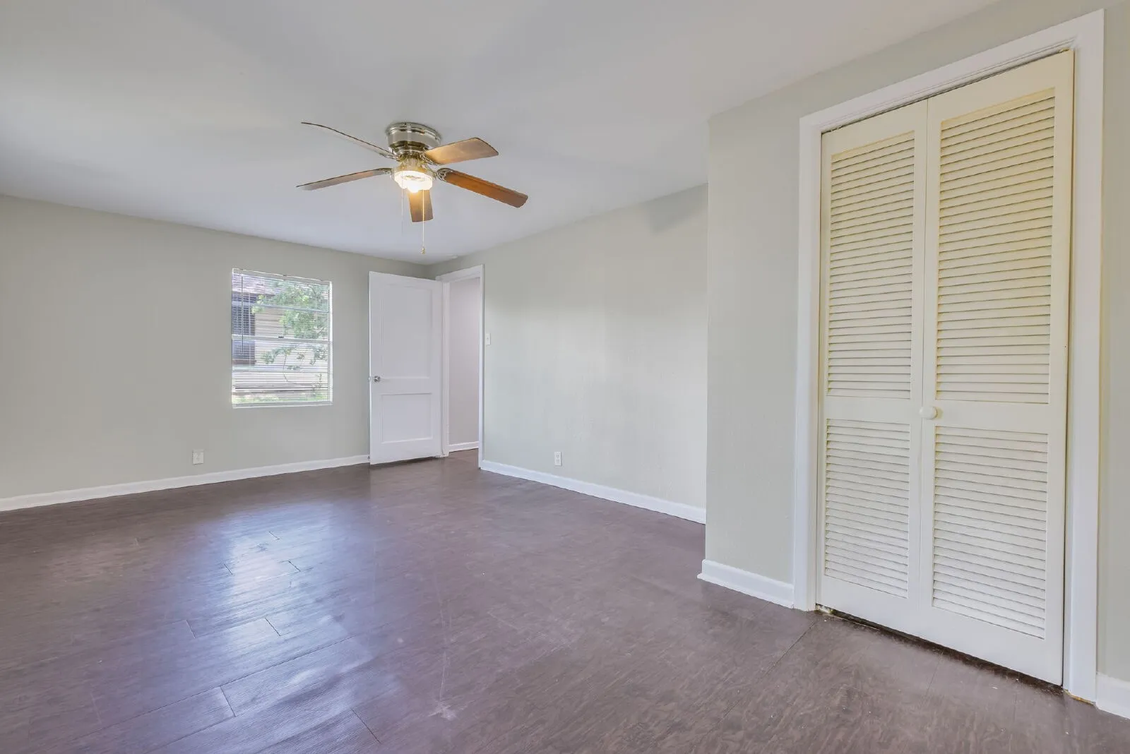 Single Family Residence For Rent in Parker County , 107 Windsor Court, Weatherford, Texas 76086, 2 Bedroom, 2 Bathroom, Garage spaces, 1,203 Sqft, built in 1950, mls#21325846, Real Estate Agent in Weatherford, Homes For Rent in Parker county, Homes For Rent in Weatherford, Realtor in Weatherford Texas, Real Estate Brokerage Independent Realty Texas, Luminita Cordes Realtor