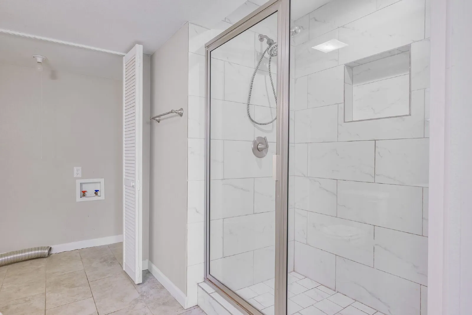 Single Family Residence For Rent in Parker County , 107 Windsor Court, Weatherford, Texas 76086, 2 Bedroom, 2 Bathroom, Garage spaces, 1,203 Sqft, built in 1950, mls#21325846, Real Estate Agent in Weatherford, Homes For Rent in Parker county, Homes For Rent in Weatherford, Realtor in Weatherford Texas, Real Estate Brokerage Independent Realty Texas, Luminita Cordes Realtor