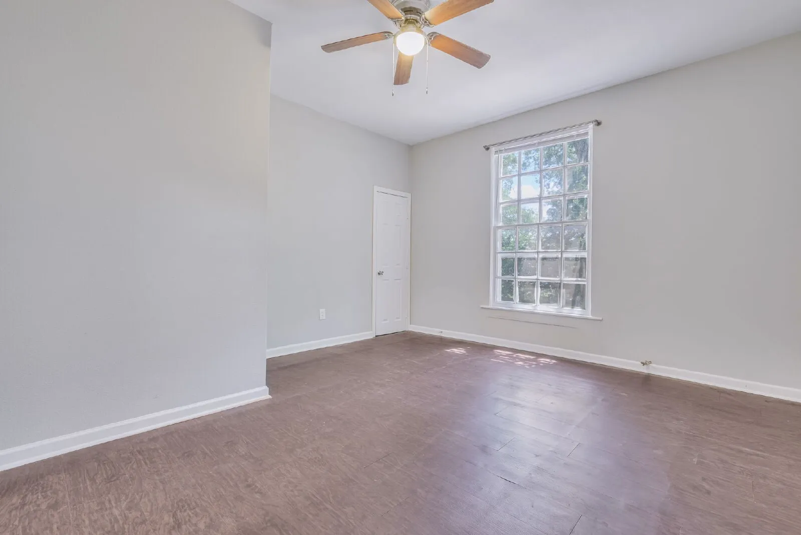 Single Family Residence For Rent in Parker County , 107 Windsor Court, Weatherford, Texas 76086, 2 Bedroom, 2 Bathroom, Garage spaces, 1,203 Sqft, built in 1950, mls#21325846, Real Estate Agent in Weatherford, Homes For Rent in Parker county, Homes For Rent in Weatherford, Realtor in Weatherford Texas, Real Estate Brokerage Independent Realty Texas, Luminita Cordes Realtor