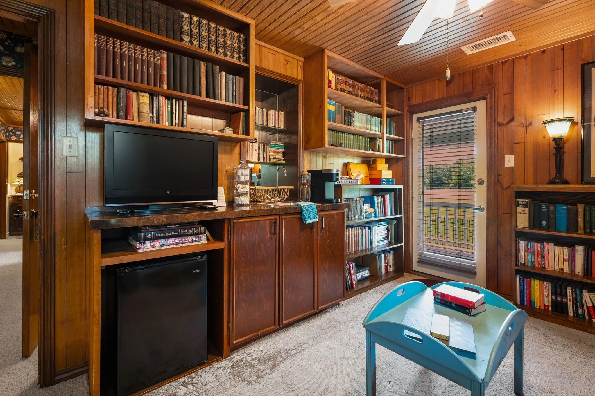 Single Family Residence For Sale in Wood County , 2027 Fm 779, Mineola, Texas 75773, 6 Bedroom, 6 Bathroom, Garage spaces, 6,382 Sqft, built in 1979, mls#21326393, Real Estate Agent in Mineola, Homes For Sale in Wood county, Homes For Sale in Mineola, Realtor in Mineola Texas, Real Estate Brokerage Independent Realty Texas, Luminita Cordes Realtor