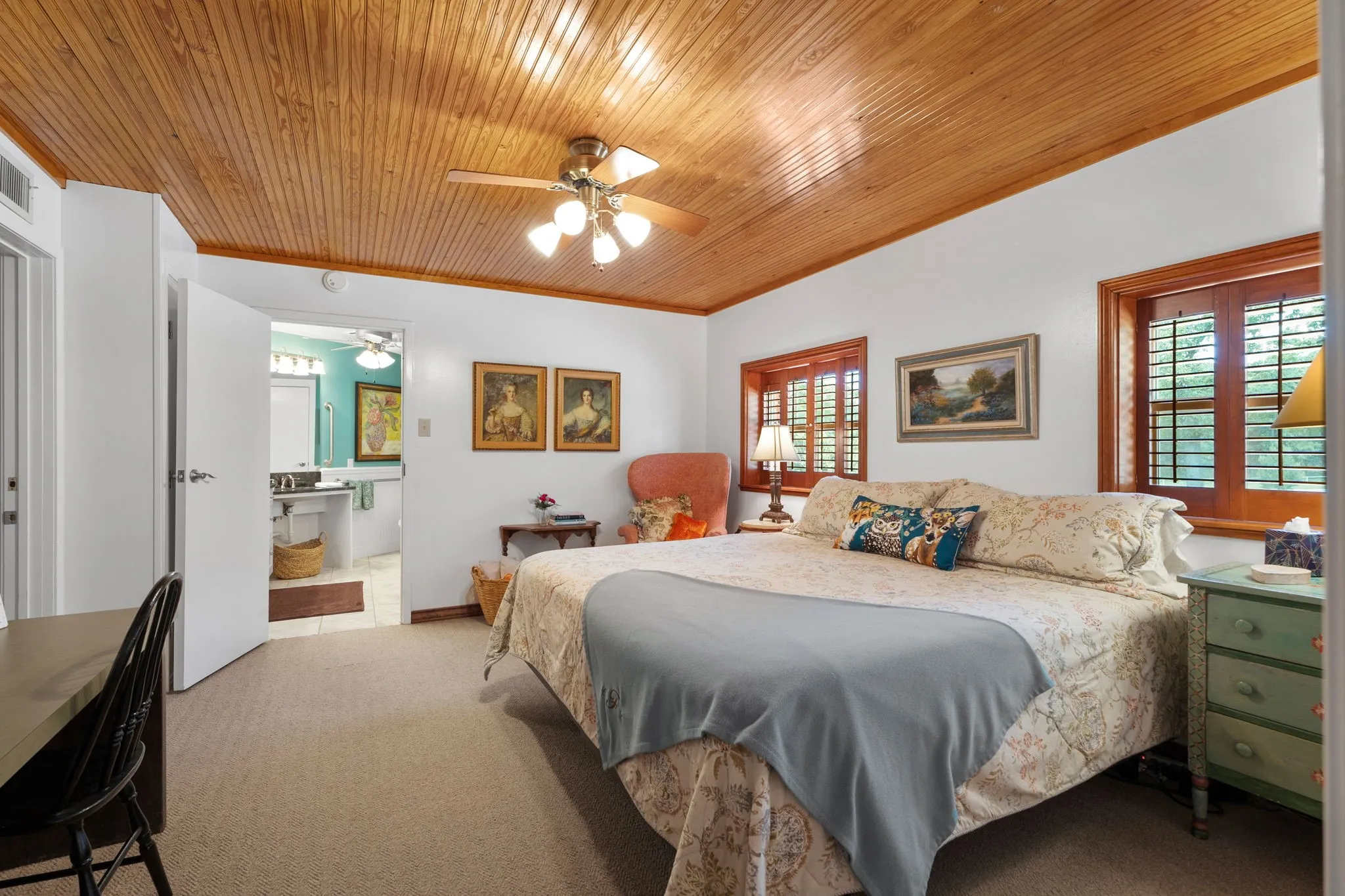 Single Family Residence For Sale in Wood County , 2027 Fm 779, Mineola, Texas 75773, 6 Bedroom, 6 Bathroom, Garage spaces, 6,382 Sqft, built in 1979, mls#21326393, Real Estate Agent in Mineola, Homes For Sale in Wood county, Homes For Sale in Mineola, Realtor in Mineola Texas, Real Estate Brokerage Independent Realty Texas, Luminita Cordes Realtor