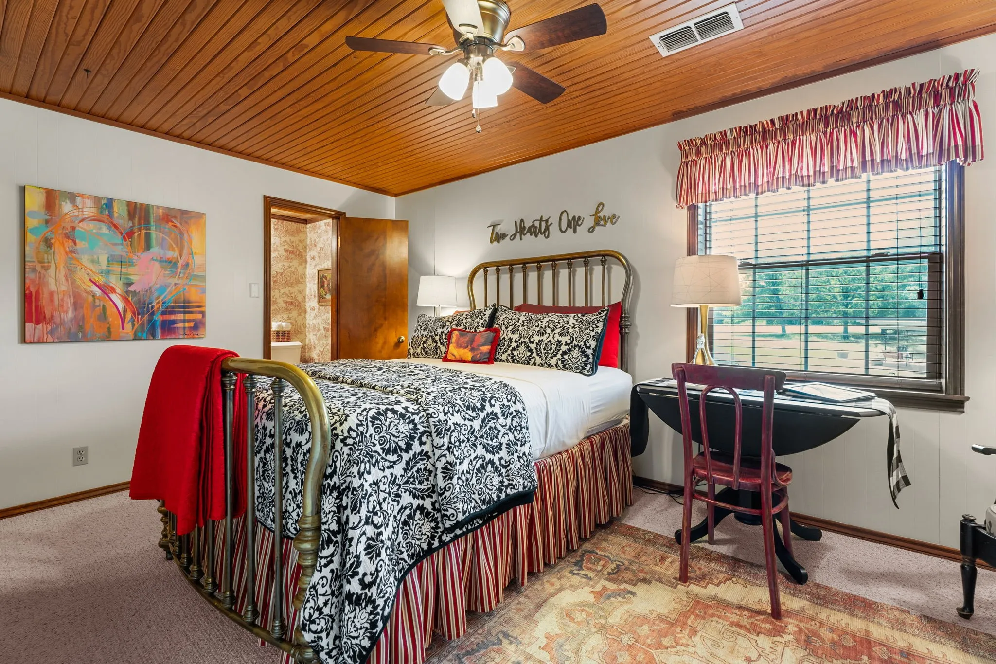 Single Family Residence For Sale in Wood County , 2027 Fm 779, Mineola, Texas 75773, 6 Bedroom, 6 Bathroom, Garage spaces, 6,382 Sqft, built in 1979, mls#21326393, Real Estate Agent in Mineola, Homes For Sale in Wood county, Homes For Sale in Mineola, Realtor in Mineola Texas, Real Estate Brokerage Independent Realty Texas, Luminita Cordes Realtor