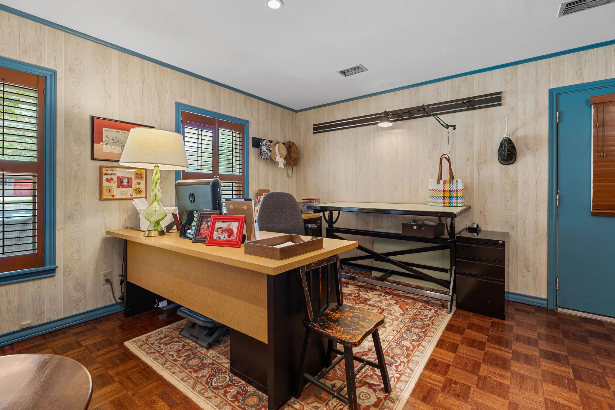 Single Family Residence For Sale in Wood County , 2027 Fm 779, Mineola, Texas 75773, 6 Bedroom, 6 Bathroom, Garage spaces, 6,382 Sqft, built in 1979, mls#21326393, Real Estate Agent in Mineola, Homes For Sale in Wood county, Homes For Sale in Mineola, Realtor in Mineola Texas, Real Estate Brokerage Independent Realty Texas, Luminita Cordes Realtor