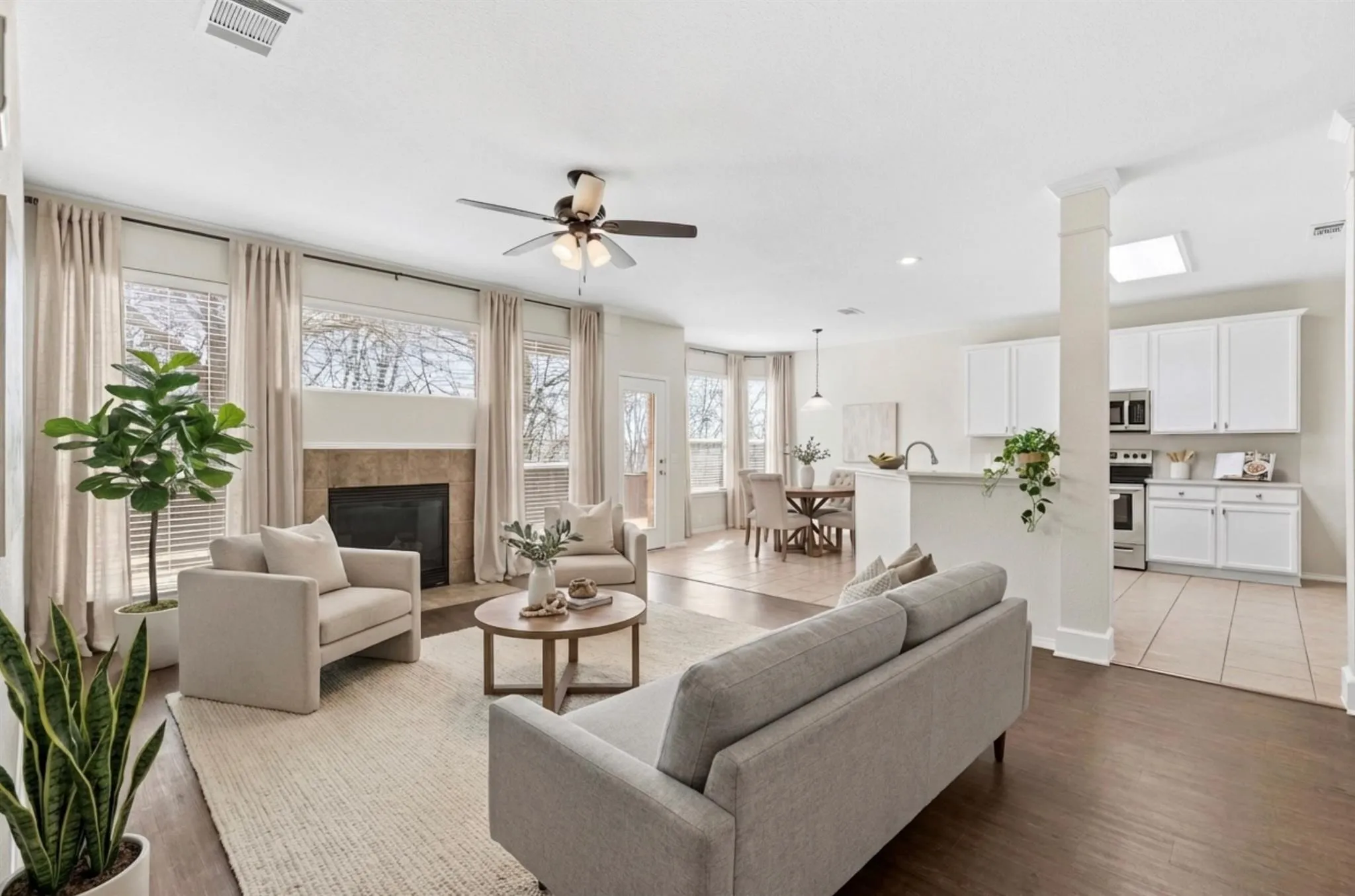 Single Family Residence For Sale in Collin County , 8625 Luzerne Drive, Mc Kinney, Texas 75072, 4 Bedroom, 3 Bathroom, 2 Garage spaces, 2,818 Sqft, built in 2004, mls#21326280, Real Estate Agent in Mc Kinney, Homes For Sale in Collin county, Homes For Sale in Mc Kinney, Realtor in Mc Kinney Texas, Real Estate Brokerage Independent Realty Texas, Luminita Cordes Realtor