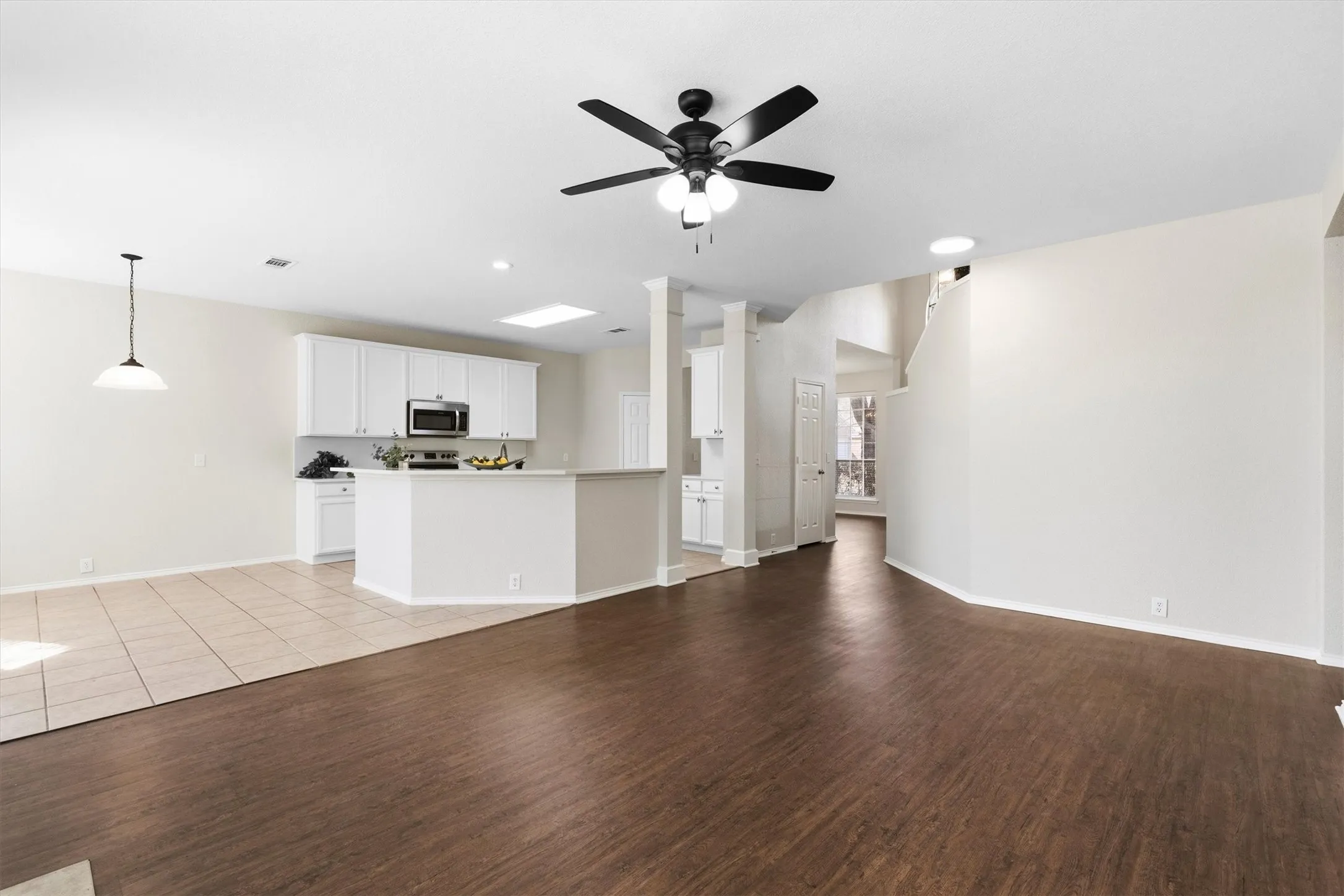 Single Family Residence For Sale in Collin County , 8625 Luzerne Drive, Mc Kinney, Texas 75072, 4 Bedroom, 3 Bathroom, 2 Garage spaces, 2,818 Sqft, built in 2004, mls#21326280, Real Estate Agent in Mc Kinney, Homes For Sale in Collin county, Homes For Sale in Mc Kinney, Realtor in Mc Kinney Texas, Real Estate Brokerage Independent Realty Texas, Luminita Cordes Realtor