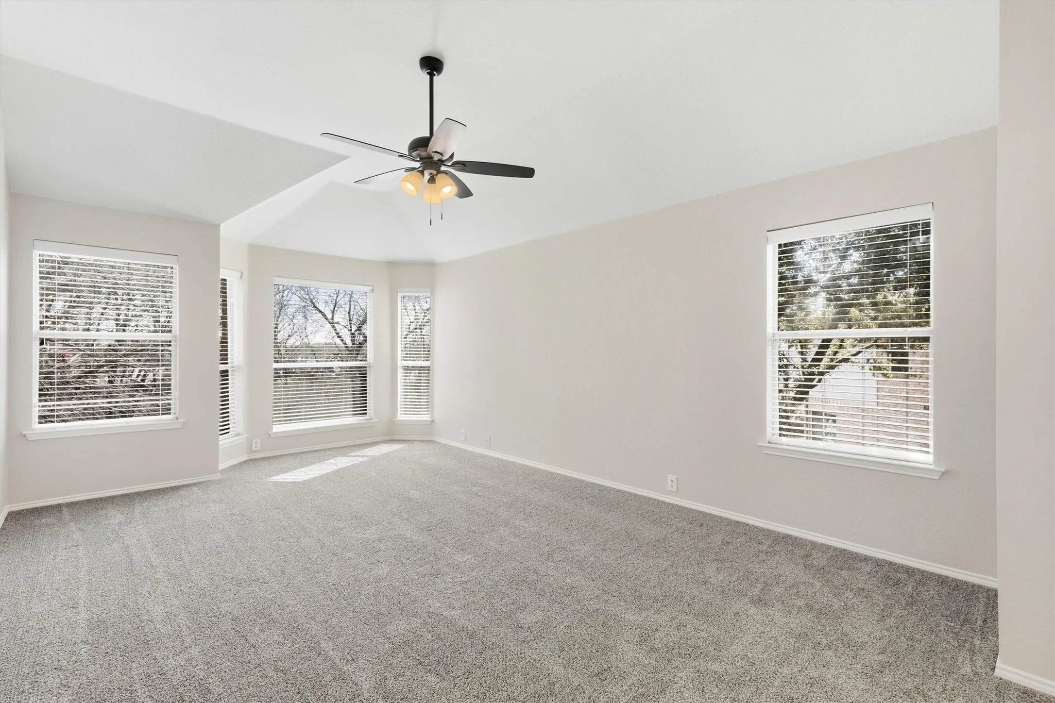 Single Family Residence For Sale in Collin County , 8625 Luzerne Drive, Mc Kinney, Texas 75072, 4 Bedroom, 3 Bathroom, 2 Garage spaces, 2,818 Sqft, built in 2004, mls#21326280, Real Estate Agent in Mc Kinney, Homes For Sale in Collin county, Homes For Sale in Mc Kinney, Realtor in Mc Kinney Texas, Real Estate Brokerage Independent Realty Texas, Luminita Cordes Realtor