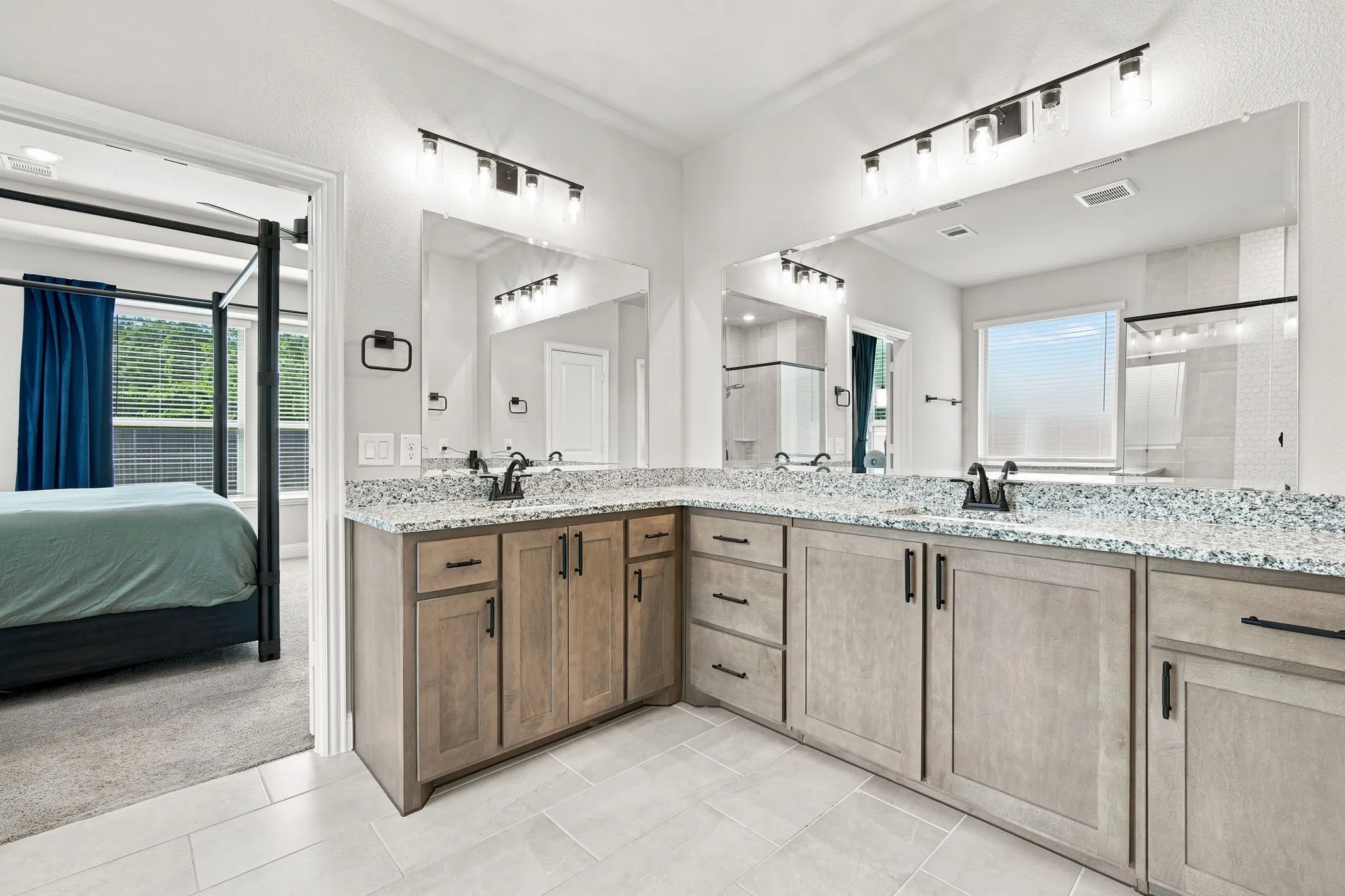 Single Family Residence For Sale in Ellis County , 1133 Cardinal Drive, Midlothian, Texas 76065, 5 Bedroom, 4 Bathroom, 2 Garage spaces, 3,483 Sqft, built in 2024, mls#21325943, Real Estate Agent in Midlothian, Homes For Sale in Ellis county, Homes For Sale in Midlothian, Realtor in Midlothian Texas, Real Estate Brokerage Independent Realty Texas, Luminita Cordes Realtor