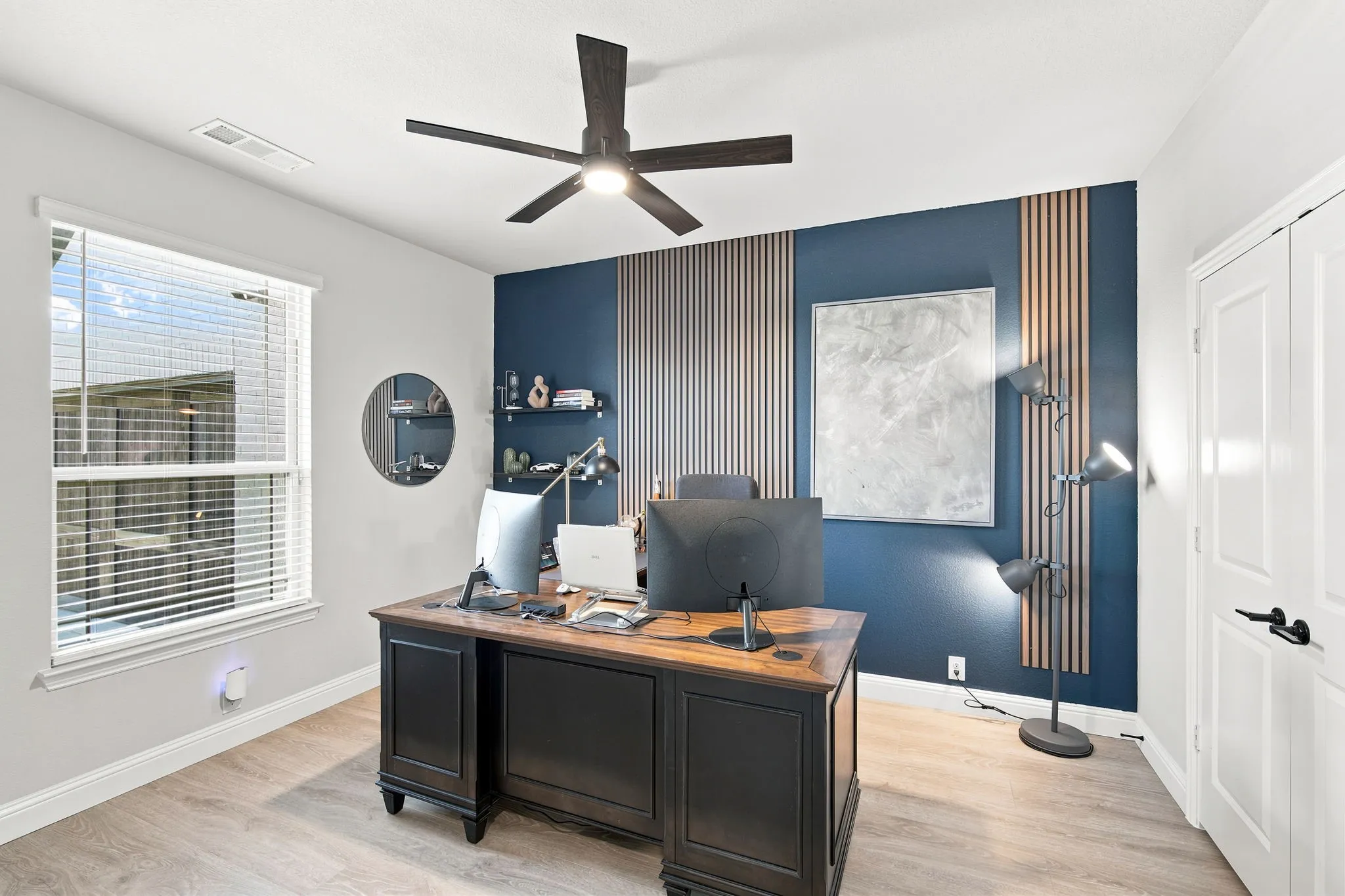 Single Family Residence For Sale in Ellis County , 1133 Cardinal Drive, Midlothian, Texas 76065, 5 Bedroom, 4 Bathroom, 2 Garage spaces, 3,483 Sqft, built in 2024, mls#21325943, Real Estate Agent in Midlothian, Homes For Sale in Ellis county, Homes For Sale in Midlothian, Realtor in Midlothian Texas, Real Estate Brokerage Independent Realty Texas, Luminita Cordes Realtor