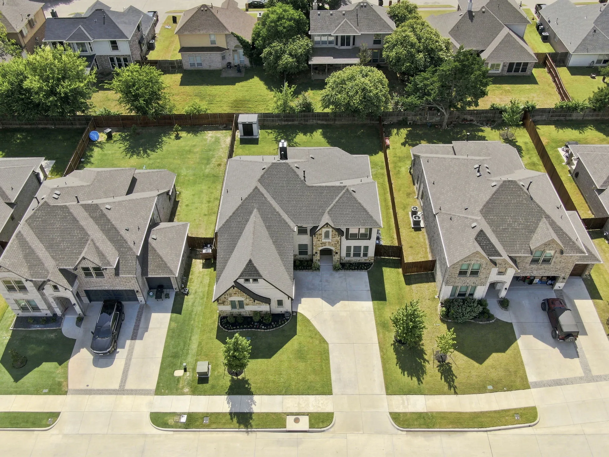 Single Family Residence For Sale in Ellis County , 1133 Cardinal Drive, Midlothian, Texas 76065, 5 Bedroom, 4 Bathroom, 2 Garage spaces, 3,483 Sqft, built in 2024, mls#21325943, Real Estate Agent in Midlothian, Homes For Sale in Ellis county, Homes For Sale in Midlothian, Realtor in Midlothian Texas, Real Estate Brokerage Independent Realty Texas, Luminita Cordes Realtor
