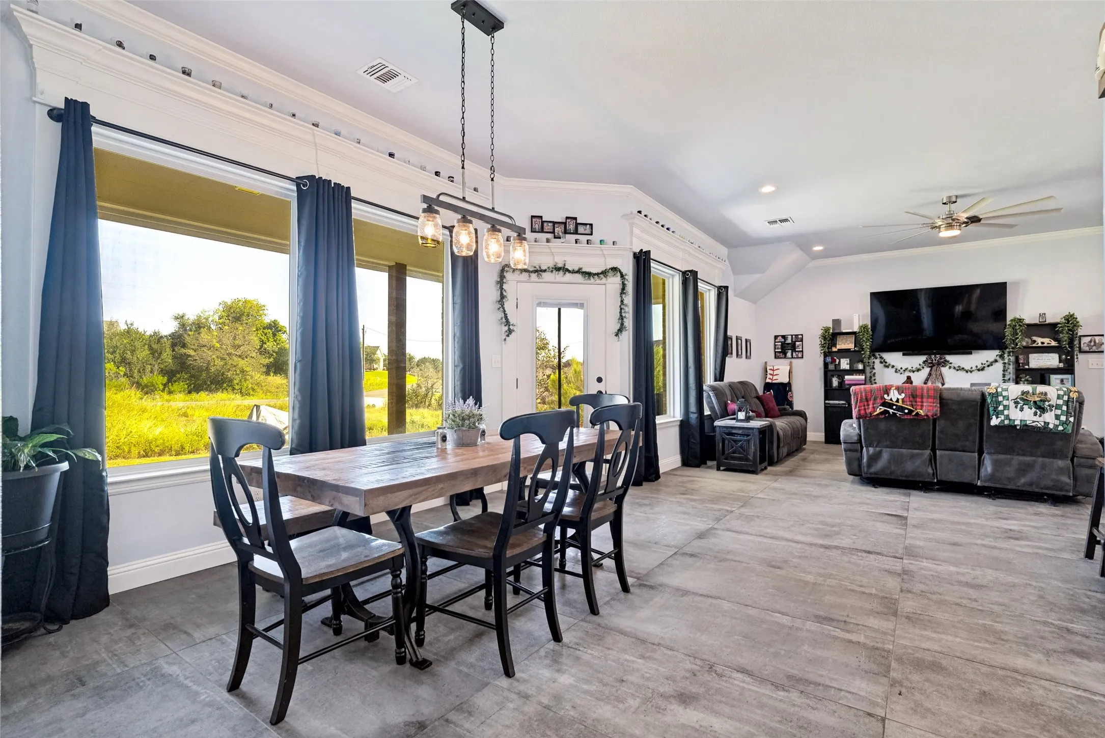 Single Family Residence For Sale in Hood County , 2128 Christine Drive, Granbury, Texas 76048, 3 Bedroom, 2 Bathroom, 2 Garage spaces, 1,844 Sqft, built in 2021, mls#21323156, Real Estate Agent in Granbury, Homes For Sale in Hood county, Homes For Sale in Granbury, Realtor in Granbury Texas, Real Estate Brokerage Independent Realty Texas, Luminita Cordes Realtor