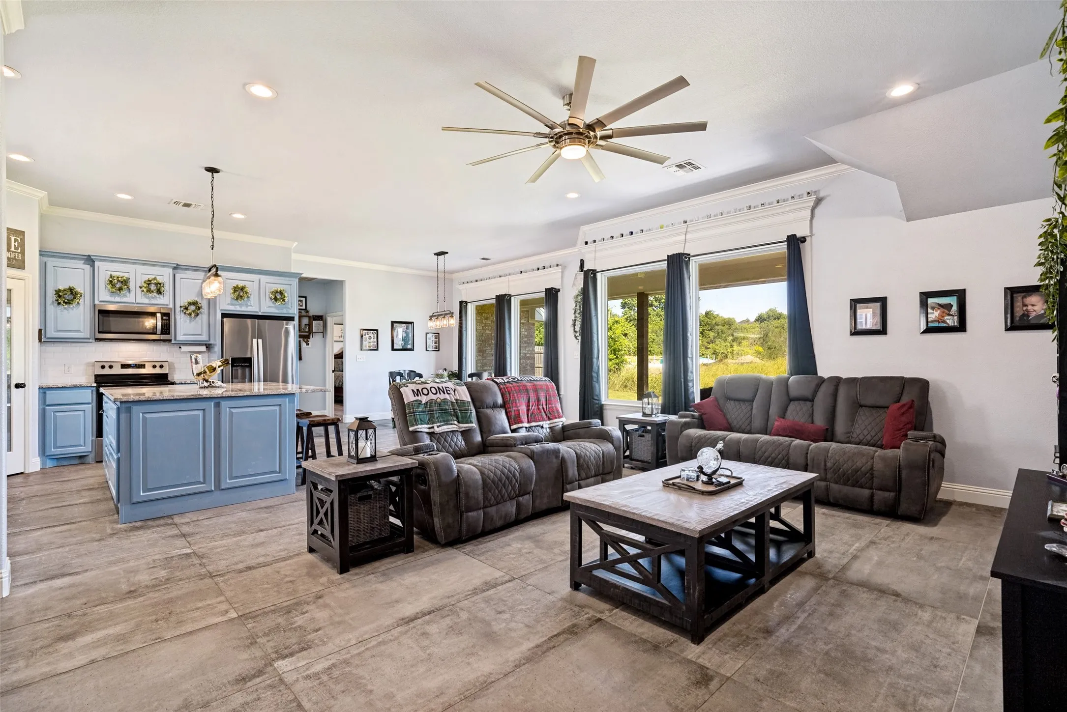 Single Family Residence For Sale in Hood County , 2128 Christine Drive, Granbury, Texas 76048, 3 Bedroom, 2 Bathroom, 2 Garage spaces, 1,844 Sqft, built in 2021, mls#21323156, Real Estate Agent in Granbury, Homes For Sale in Hood county, Homes For Sale in Granbury, Realtor in Granbury Texas, Real Estate Brokerage Independent Realty Texas, Luminita Cordes Realtor