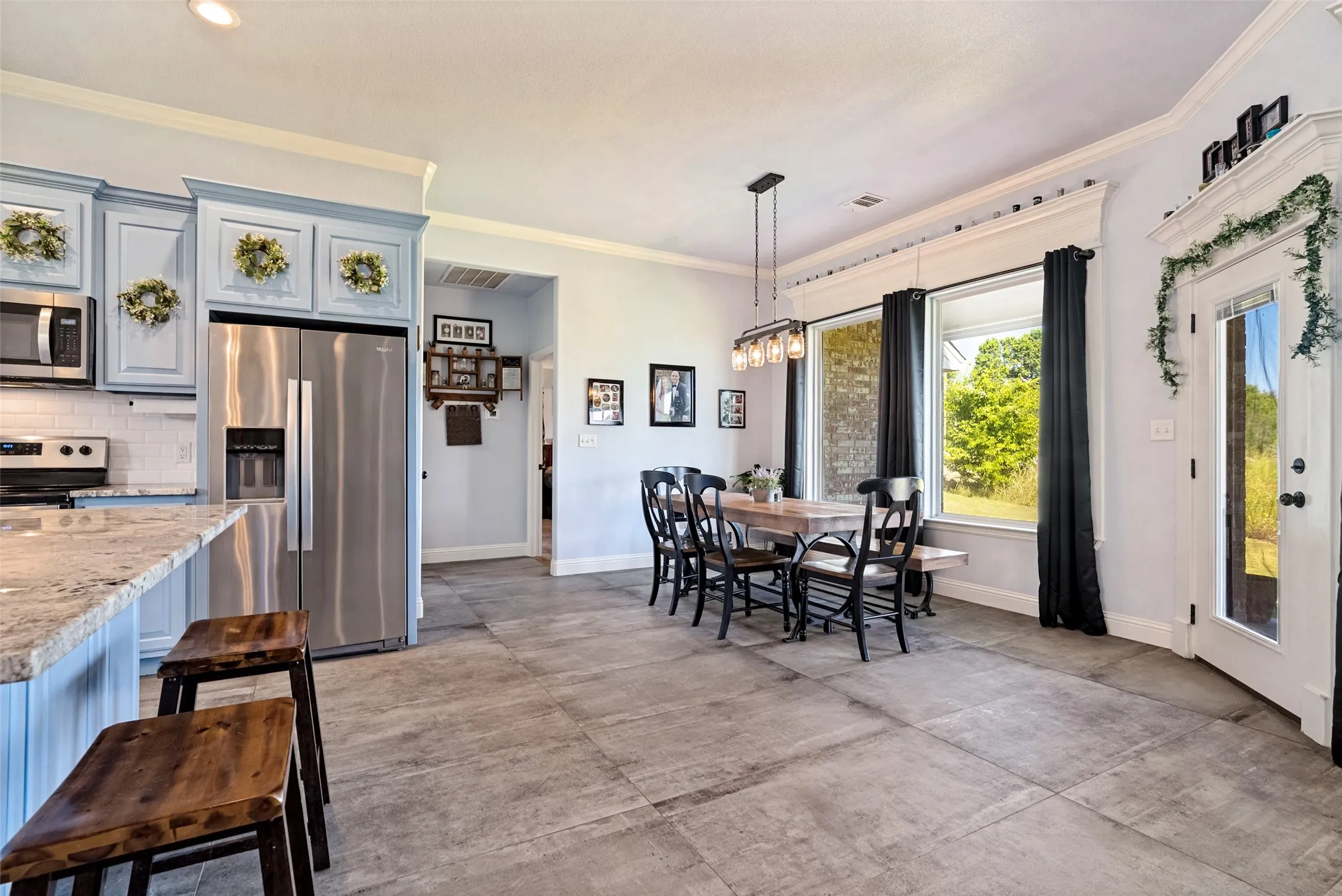 Single Family Residence For Sale in Hood County , 2128 Christine Drive, Granbury, Texas 76048, 3 Bedroom, 2 Bathroom, 2 Garage spaces, 1,844 Sqft, built in 2021, mls#21323156, Real Estate Agent in Granbury, Homes For Sale in Hood county, Homes For Sale in Granbury, Realtor in Granbury Texas, Real Estate Brokerage Independent Realty Texas, Luminita Cordes Realtor
