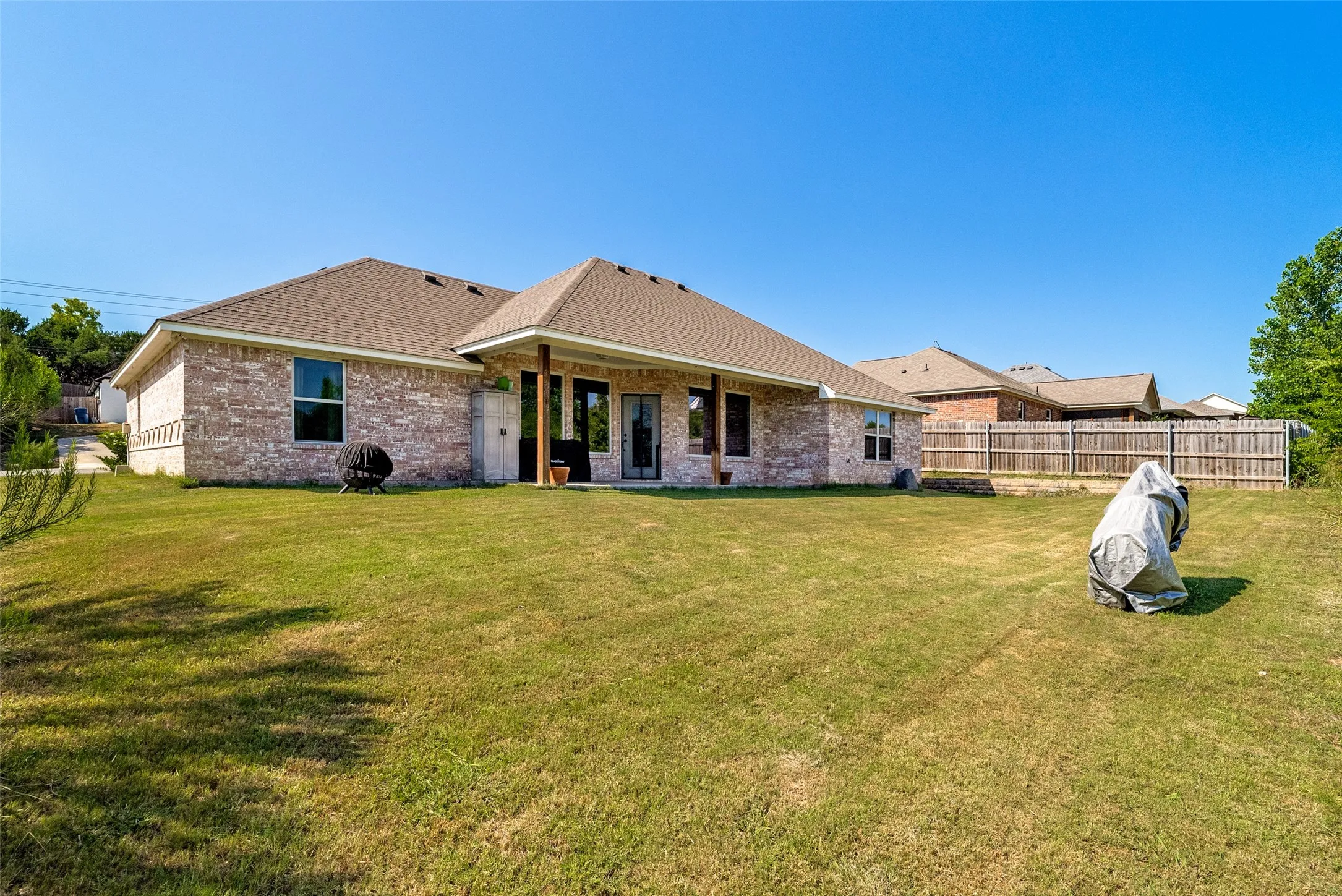 Single Family Residence For Sale in Hood County , 2128 Christine Drive, Granbury, Texas 76048, 3 Bedroom, 2 Bathroom, 2 Garage spaces, 1,844 Sqft, built in 2021, mls#21323156, Real Estate Agent in Granbury, Homes For Sale in Hood county, Homes For Sale in Granbury, Realtor in Granbury Texas, Real Estate Brokerage Independent Realty Texas, Luminita Cordes Realtor