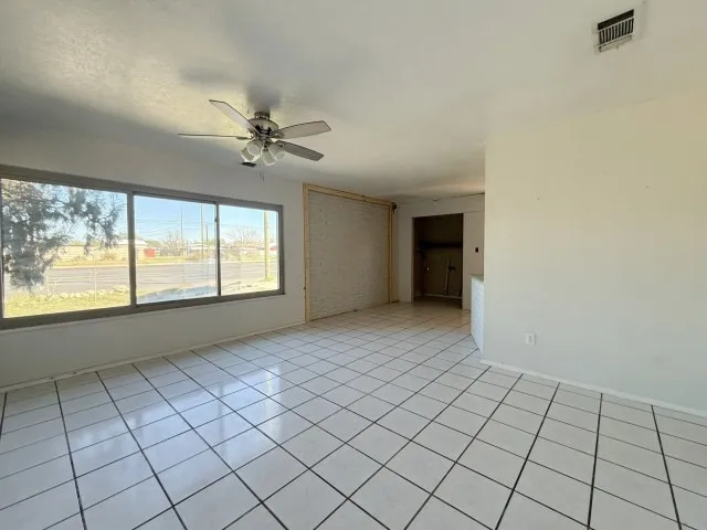 Single Family Residence For Sale in Ector County , 1402 E 42nd Street, Odessa, Texas 79762, 3 Bedroom, 2 Bathroom, Garage spaces, 1,155 Sqft, built in 1955, mls#21326394, Real Estate Agent in Odessa, Homes For Sale in Ector county, Homes For Sale in Odessa, Realtor in Odessa Texas, Real Estate Brokerage Independent Realty Texas, Luminita Cordes Realtor