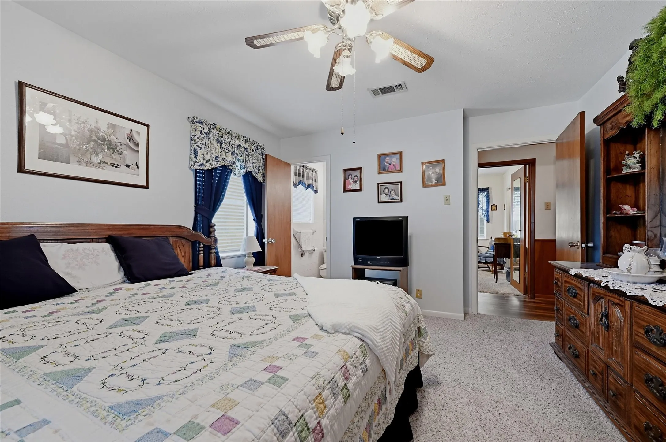 Single Family Residence For Sale in Grayson County , 3751 Hwy 289, Dorchester, Texas 75459, 3 Bedroom, 2 Bathroom, 2 Garage spaces, 1,734 Sqft, built in 1969, mls#21324741, Real Estate Agent in Dorchester, Homes For Sale in Grayson county, Homes For Sale in Dorchester, Realtor in Dorchester Texas, Real Estate Brokerage Independent Realty Texas, Luminita Cordes Realtor