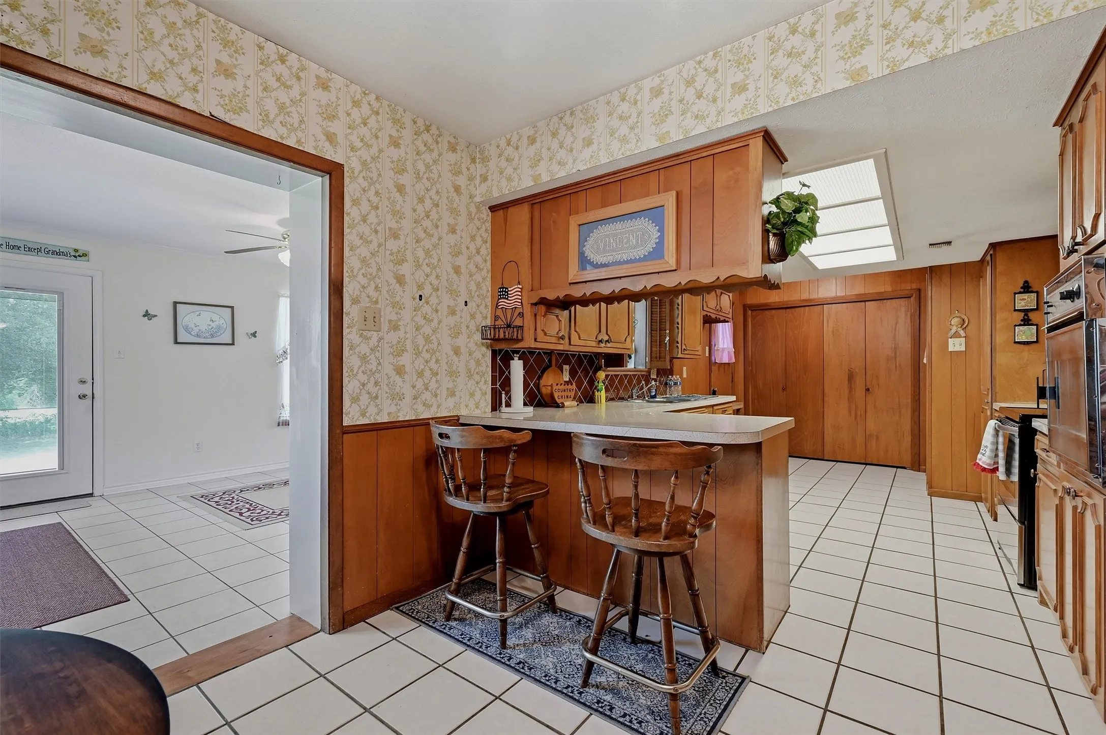 Single Family Residence For Sale in Grayson County , 3751 Hwy 289, Dorchester, Texas 75459, 3 Bedroom, 2 Bathroom, 2 Garage spaces, 1,734 Sqft, built in 1969, mls#21324741, Real Estate Agent in Dorchester, Homes For Sale in Grayson county, Homes For Sale in Dorchester, Realtor in Dorchester Texas, Real Estate Brokerage Independent Realty Texas, Luminita Cordes Realtor