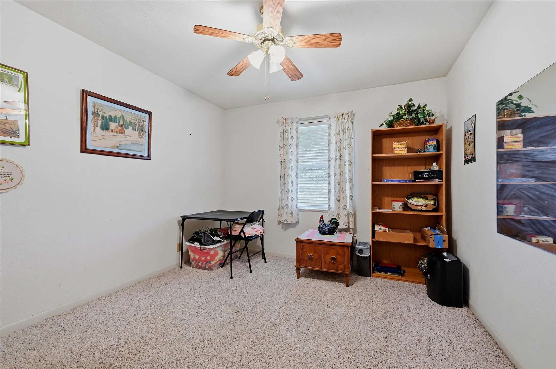 Single Family Residence For Sale in Grayson County , 3751 Hwy 289, Dorchester, Texas 75459, 3 Bedroom, 2 Bathroom, 2 Garage spaces, 1,734 Sqft, built in 1969, mls#21324741, Real Estate Agent in Dorchester, Homes For Sale in Grayson county, Homes For Sale in Dorchester, Realtor in Dorchester Texas, Real Estate Brokerage Independent Realty Texas, Luminita Cordes Realtor