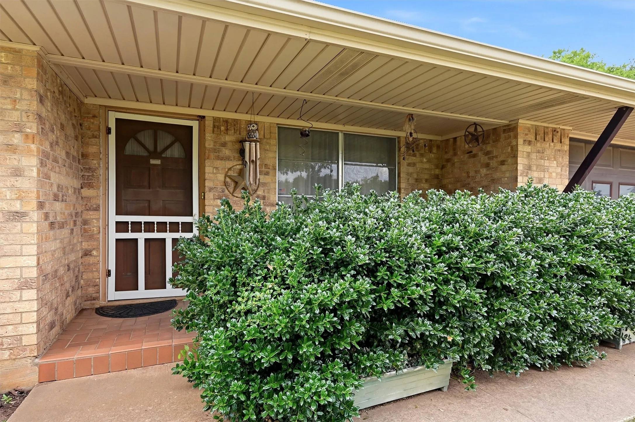 Single Family Residence For Sale in Grayson County , 3751 Hwy 289, Dorchester, Texas 75459, 3 Bedroom, 2 Bathroom, 2 Garage spaces, 1,734 Sqft, built in 1969, mls#21324741, Real Estate Agent in Dorchester, Homes For Sale in Grayson county, Homes For Sale in Dorchester, Realtor in Dorchester Texas, Real Estate Brokerage Independent Realty Texas, Luminita Cordes Realtor