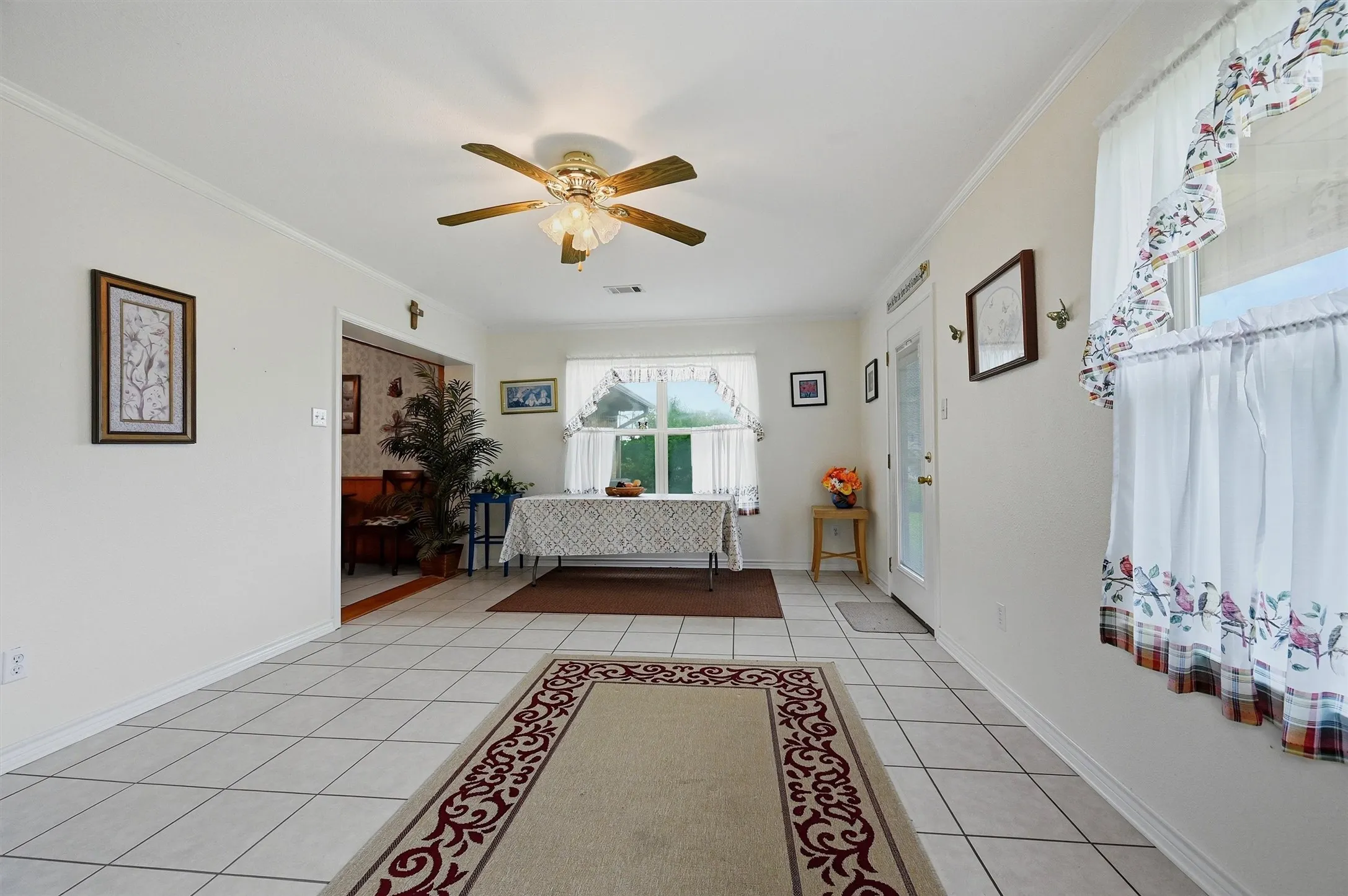 Single Family Residence For Sale in Grayson County , 3751 Hwy 289, Dorchester, Texas 75459, 3 Bedroom, 2 Bathroom, 2 Garage spaces, 1,734 Sqft, built in 1969, mls#21324741, Real Estate Agent in Dorchester, Homes For Sale in Grayson county, Homes For Sale in Dorchester, Realtor in Dorchester Texas, Real Estate Brokerage Independent Realty Texas, Luminita Cordes Realtor