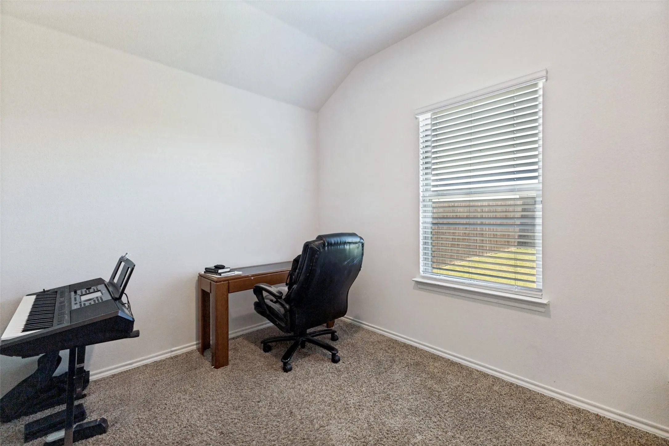 Single Family Residence For Sale in Kaufman County , 2425 Russell Street, Crandall, Texas 75114, 3 Bedroom, 2 Bathroom, 2 Garage spaces, 1,522 Sqft, built in 2020, mls#21281628, Real Estate Agent in Crandall, Homes For Sale in Kaufman county, Homes For Sale in Crandall, Realtor in Crandall Texas, Real Estate Brokerage Independent Realty Texas, Luminita Cordes Realtor