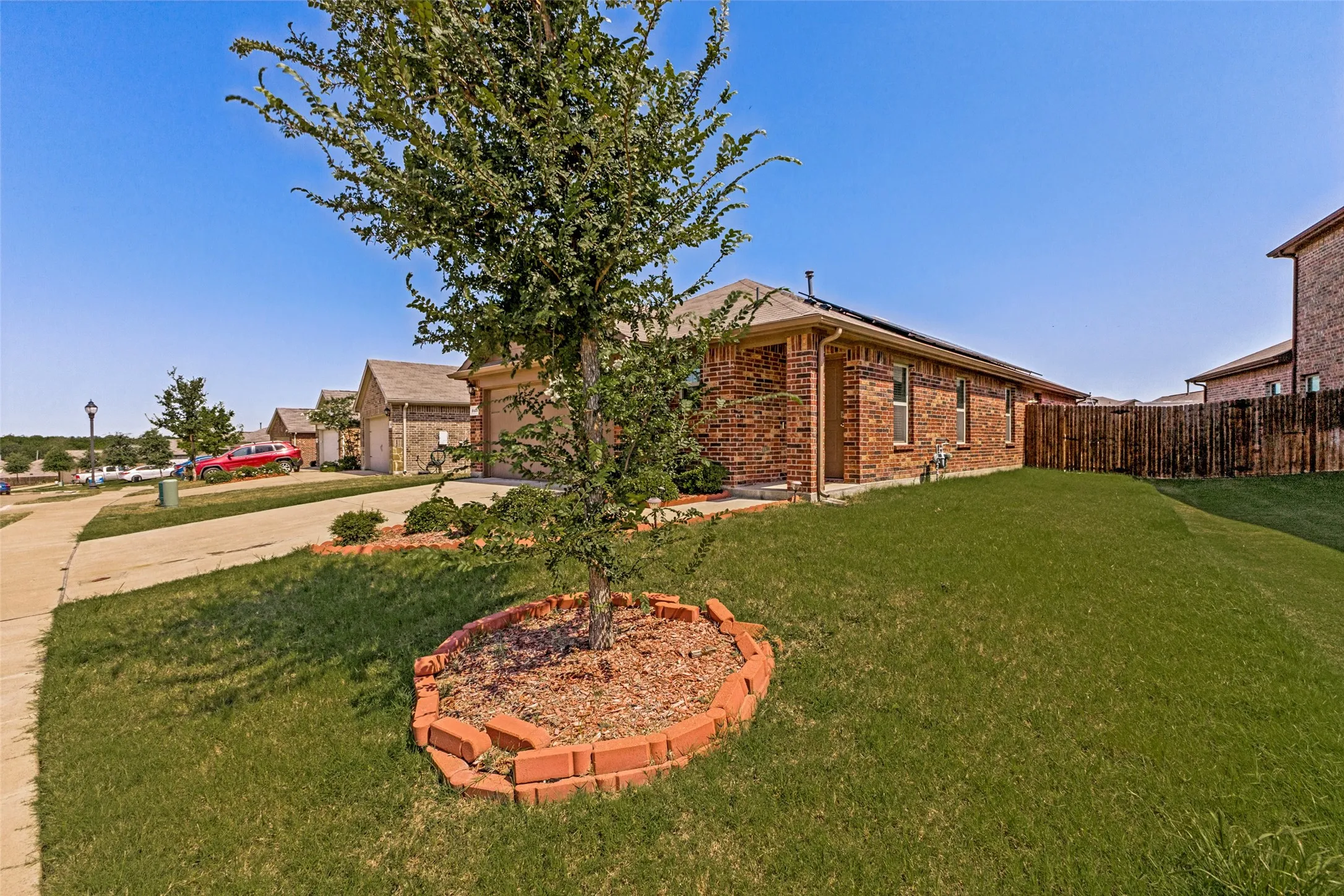 Single Family Residence For Sale in Kaufman County , 2425 Russell Street, Crandall, Texas 75114, 3 Bedroom, 2 Bathroom, 2 Garage spaces, 1,522 Sqft, built in 2020, mls#21281628, Real Estate Agent in Crandall, Homes For Sale in Kaufman county, Homes For Sale in Crandall, Realtor in Crandall Texas, Real Estate Brokerage Independent Realty Texas, Luminita Cordes Realtor