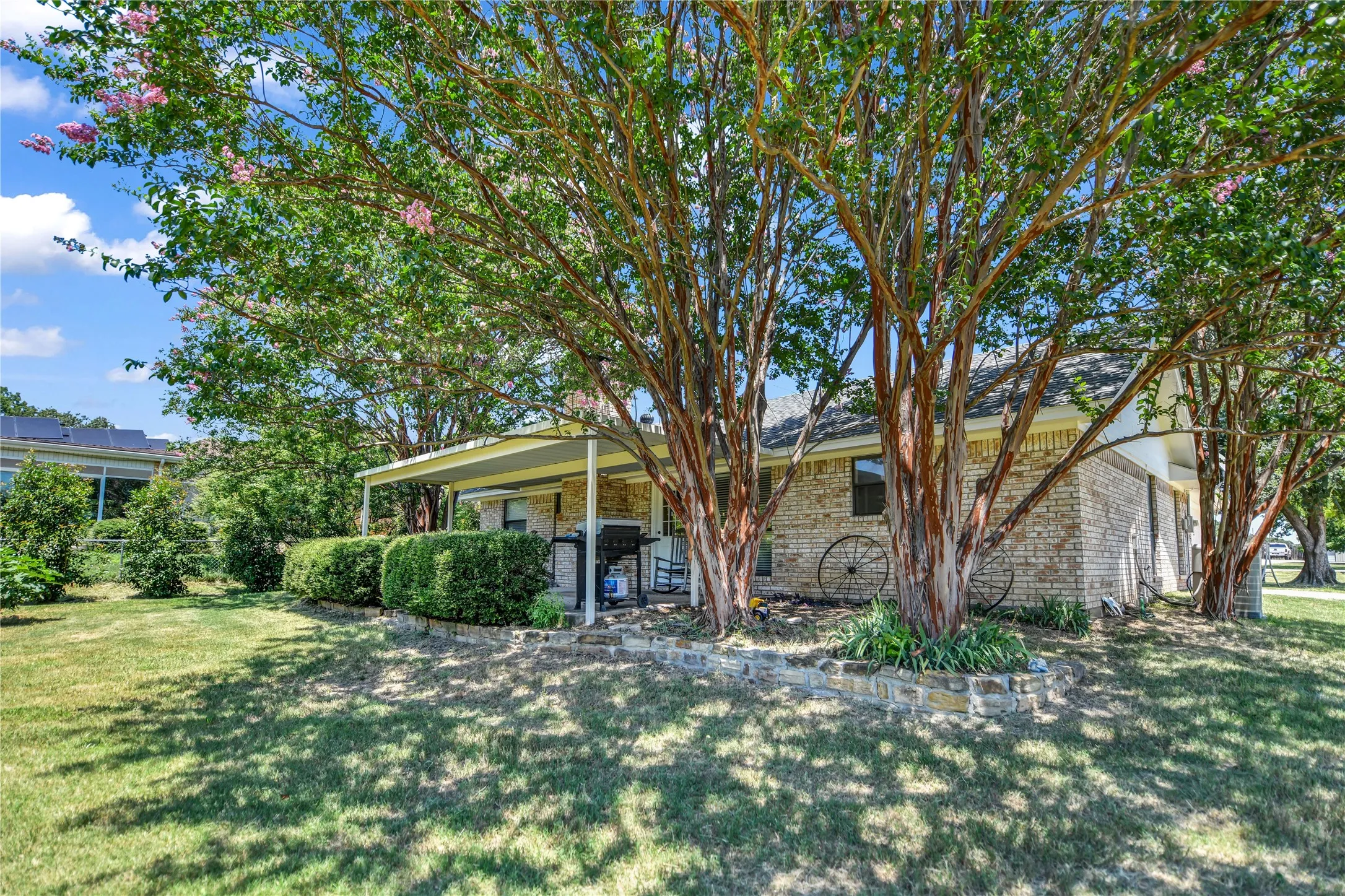Single Family Residence For Sale in Parker County , 118 Sanchez Creek Court, Weatherford, Texas 76088, 3 Bedroom, 2 Bathroom, 2 Garage spaces, 1,413 Sqft, built in 1988, mls#21325870, Real Estate Agent in Weatherford, Homes For Sale in Parker county, Homes For Sale in Weatherford, Realtor in Weatherford Texas, Real Estate Brokerage Independent Realty Texas, Luminita Cordes Realtor