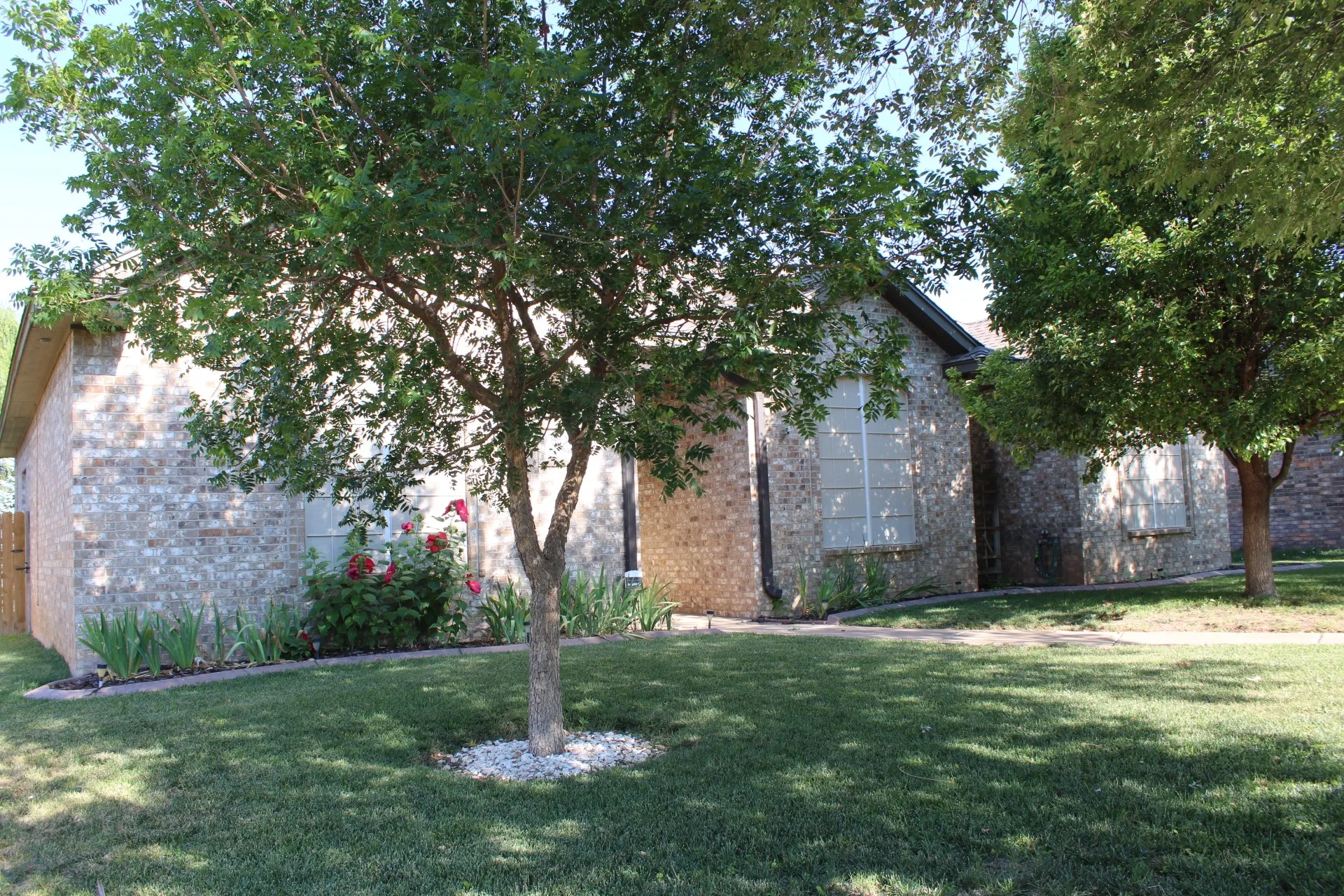 Single Family Residence For Sale in Randall County , 6502 Dominion Street, Amarillo, Texas 79119, 3 Bedrooms, 2 Bathrooms, 2 Garage spaces, 2,119 Sqft, built in 2008, Price $349,900, mls#21325869, Real Estate Agent in Amarillo, Homes For Sale in Randall county, Homes For Sale in Amarillo, Realtor in Amarillo Texas, Real Estate Brokerage Independent Realty Texas, Luminita Cordes Realtor