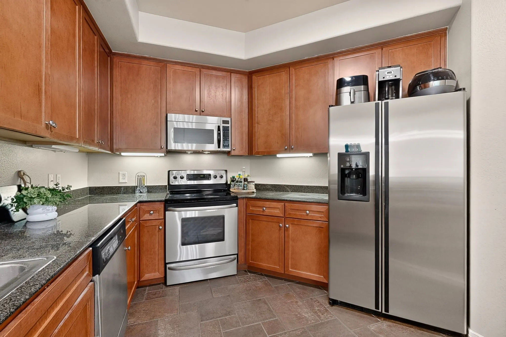 Condominium For Sale in Dallas County , 330 Las Colinas Boulevard E 1304, Irving, Texas 75039, 3 Bedroom, 2 Bathroom, 2 Garage spaces, 1,711 Sqft, built in 2001, mls#21325896, Real Estate Agent in Irving, Homes For Sale in Dallas county, Homes For Sale in Irving, Realtor in Irving Texas, Real Estate Brokerage Independent Realty Texas, Luminita Cordes Realtor