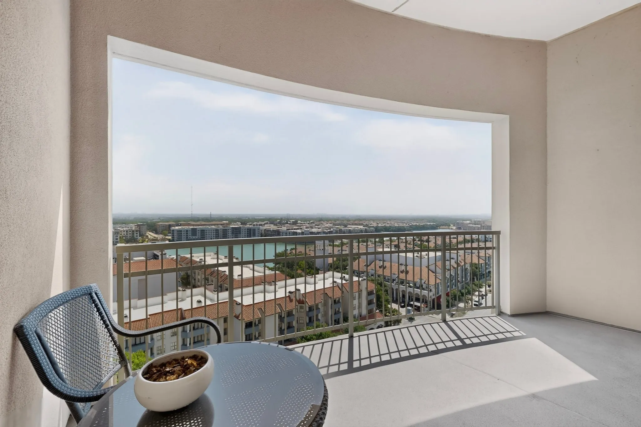Condominium For Sale in Dallas County , 330 Las Colinas Boulevard E 1304, Irving, Texas 75039, 3 Bedroom, 2 Bathroom, 2 Garage spaces, 1,711 Sqft, built in 2001, mls#21325896, Real Estate Agent in Irving, Homes For Sale in Dallas county, Homes For Sale in Irving, Realtor in Irving Texas, Real Estate Brokerage Independent Realty Texas, Luminita Cordes Realtor