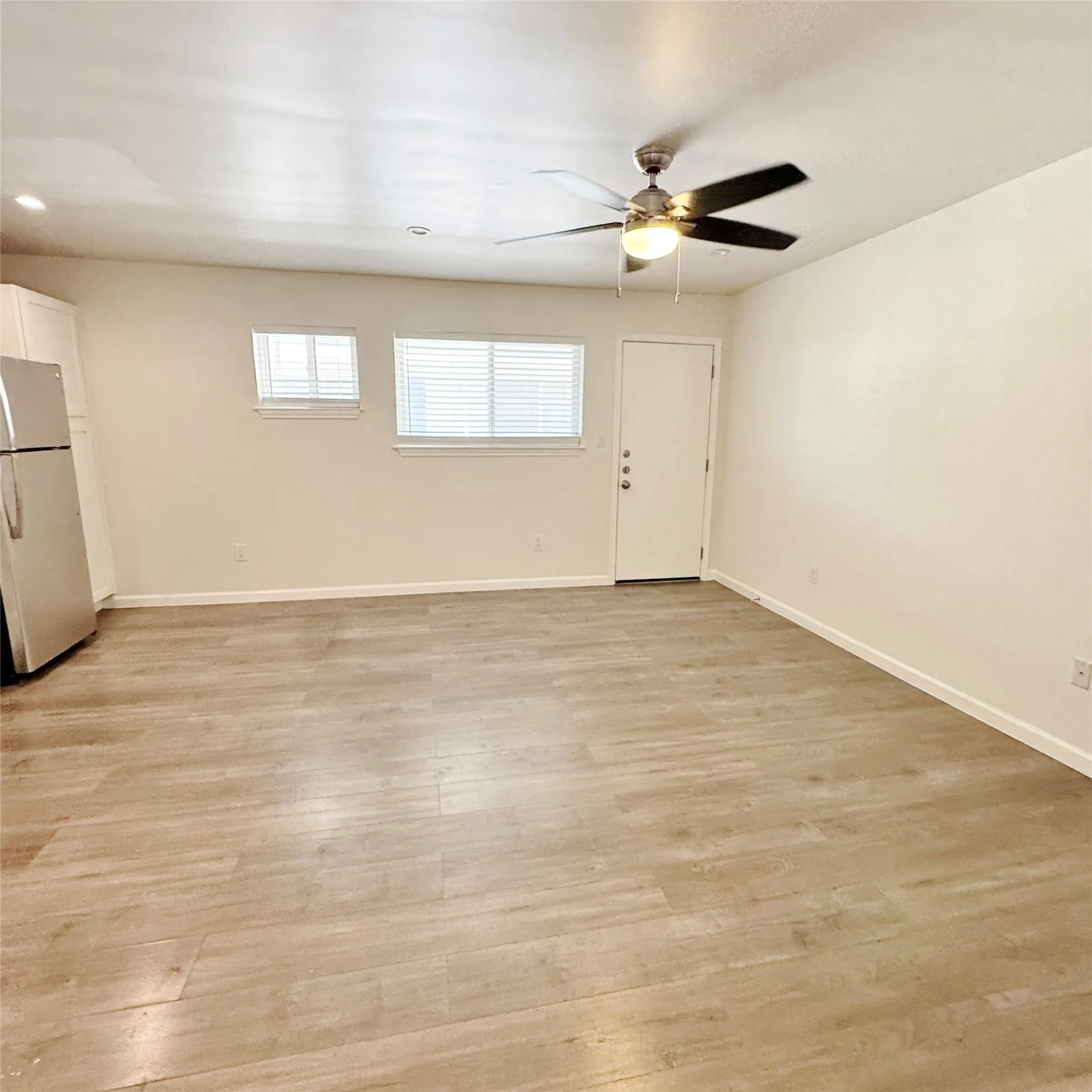 Apartment For Rent in Dallas County , 5010 San Jacinto Street 201, Dallas, Texas 75206, 1 Bedroom, 1 Bathroom, Garage spaces, 650 Sqft, built in 1959, mls#21326422, Real Estate Agent in Dallas, Homes For Rent in Dallas county, Homes For Rent in Dallas, Realtor in Dallas Texas, Real Estate Brokerage Independent Realty Texas, Luminita Cordes Realtor