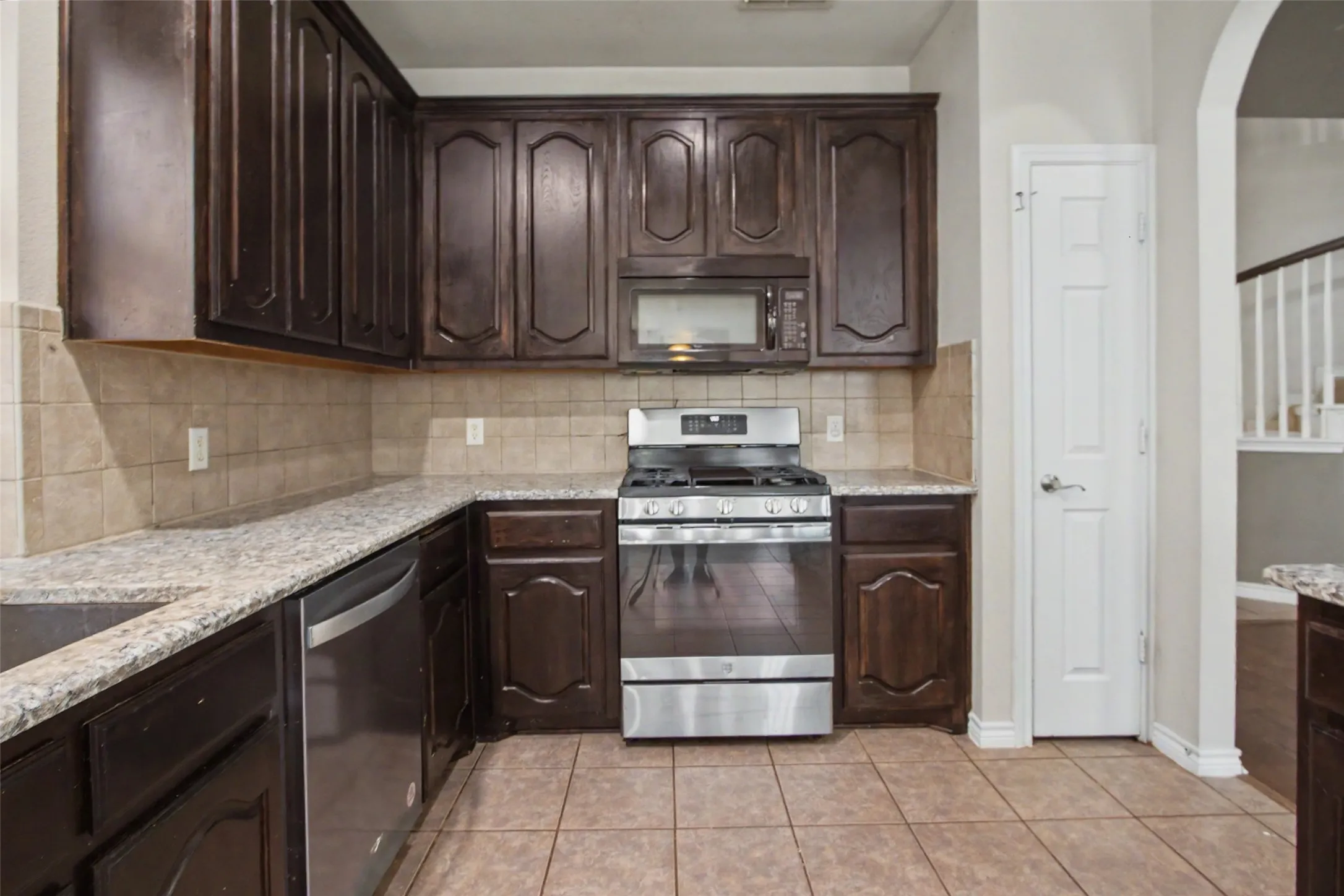 Single Family Residence For Sale in Tarrant County , 6317 Eagles Rest Drive, Fort Worth, Texas 76179, 4 Bedroom, 4 Bathroom, 2 Garage spaces, 3,835 Sqft, built in 2006, mls#21316670, Real Estate Agent in Fort Worth, Homes For Sale in Tarrant county, Homes For Sale in Fort Worth, Realtor in Fort Worth Texas, Real Estate Brokerage Independent Realty Texas, Luminita Cordes Realtor